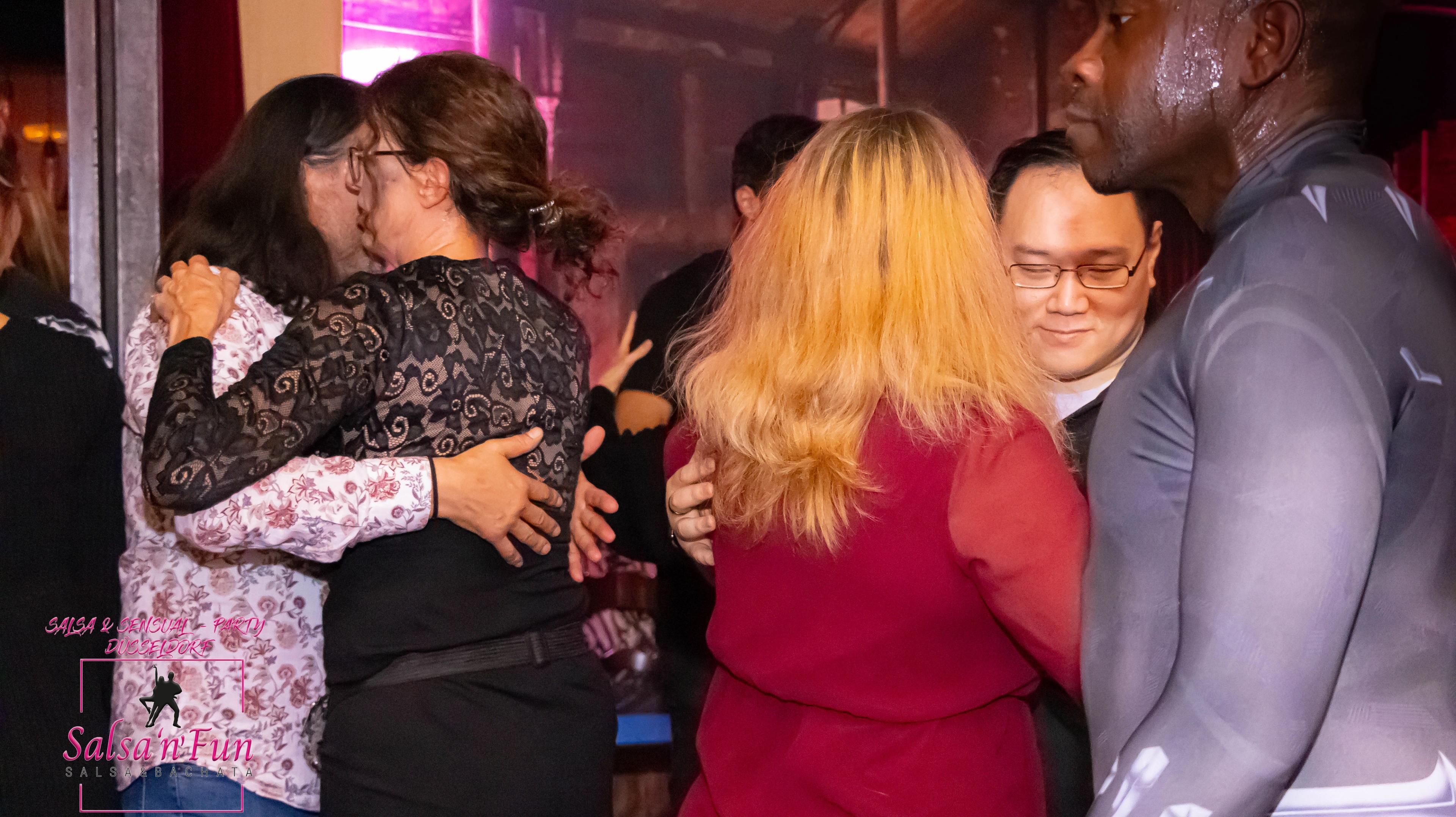 Halloween Salsa & Sensual Party 2024 - Bild 71