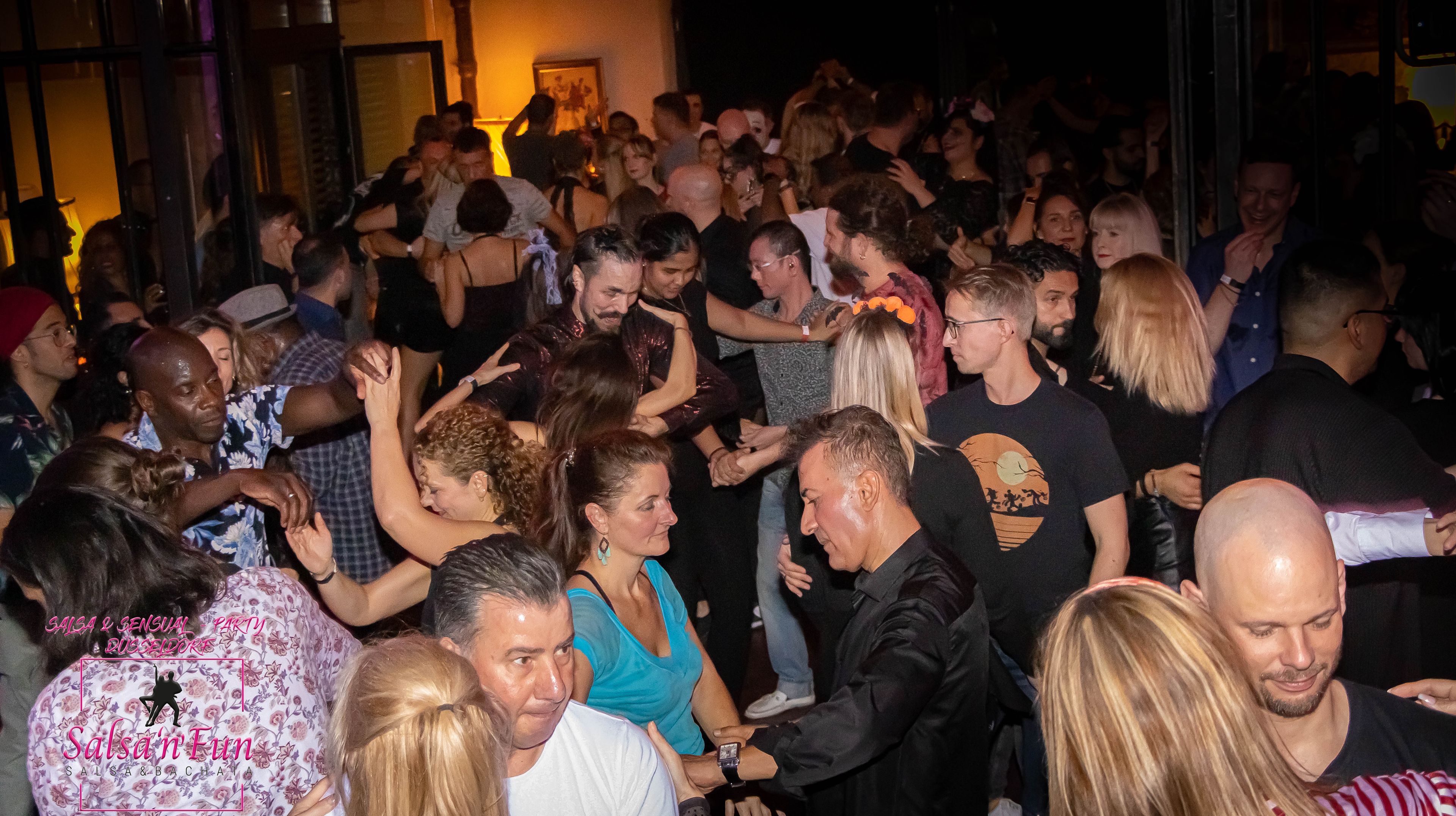 Halloween Salsa & Sensual Party 2024 - Bild 207