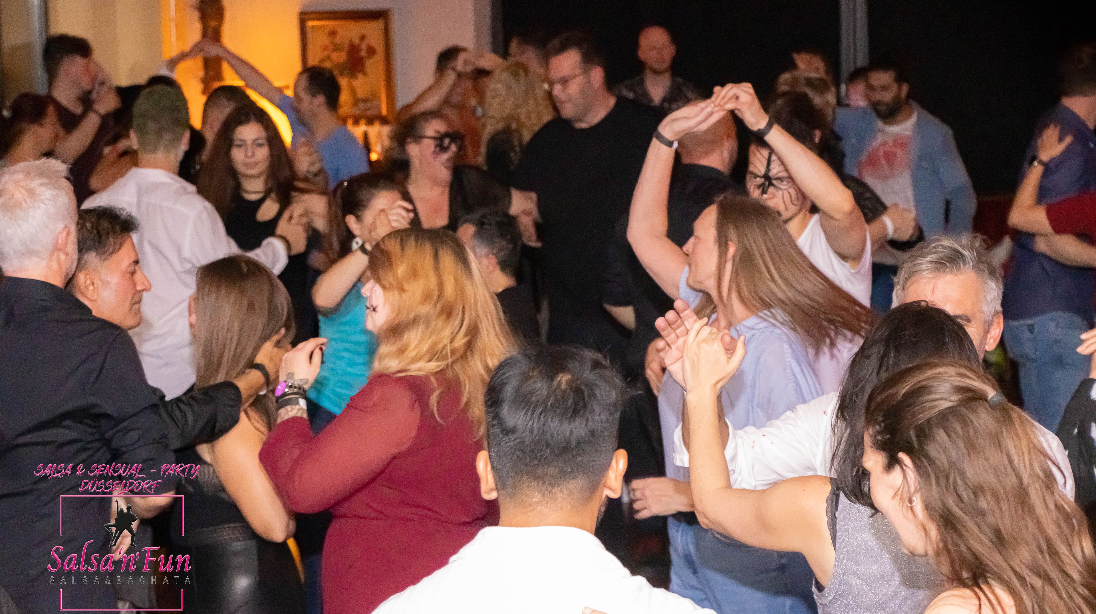 Halloween Salsa & Sensual Party 2024 - Bild 136
