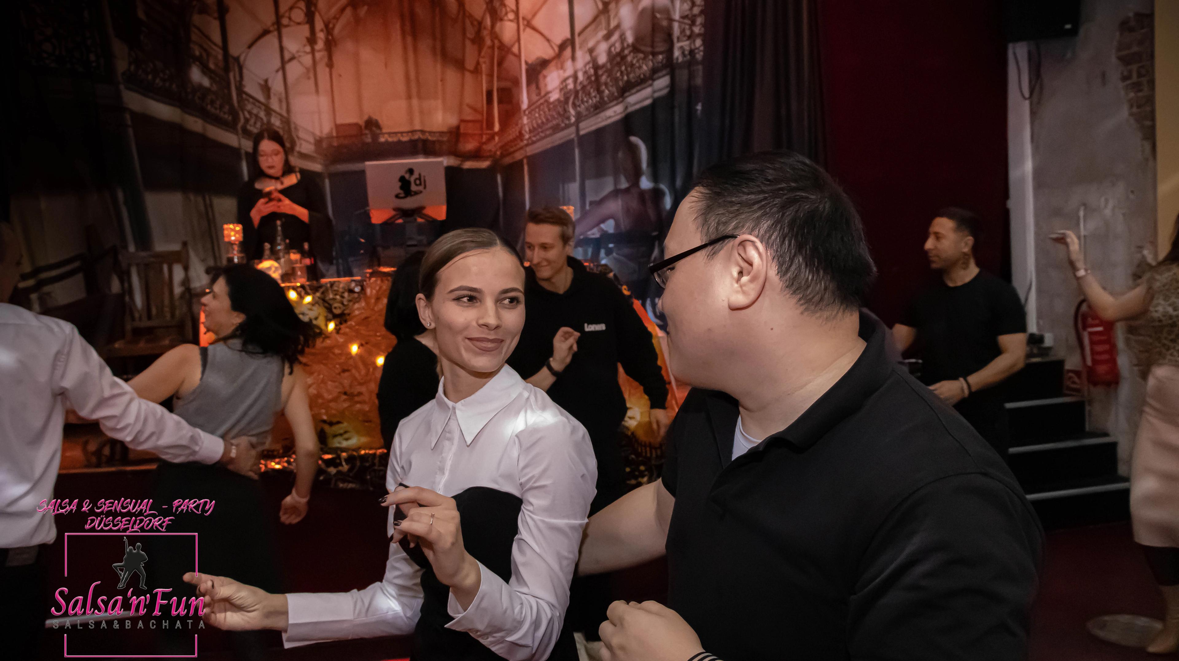 Halloween Salsa & Sensual Party 2024 - Bild 37