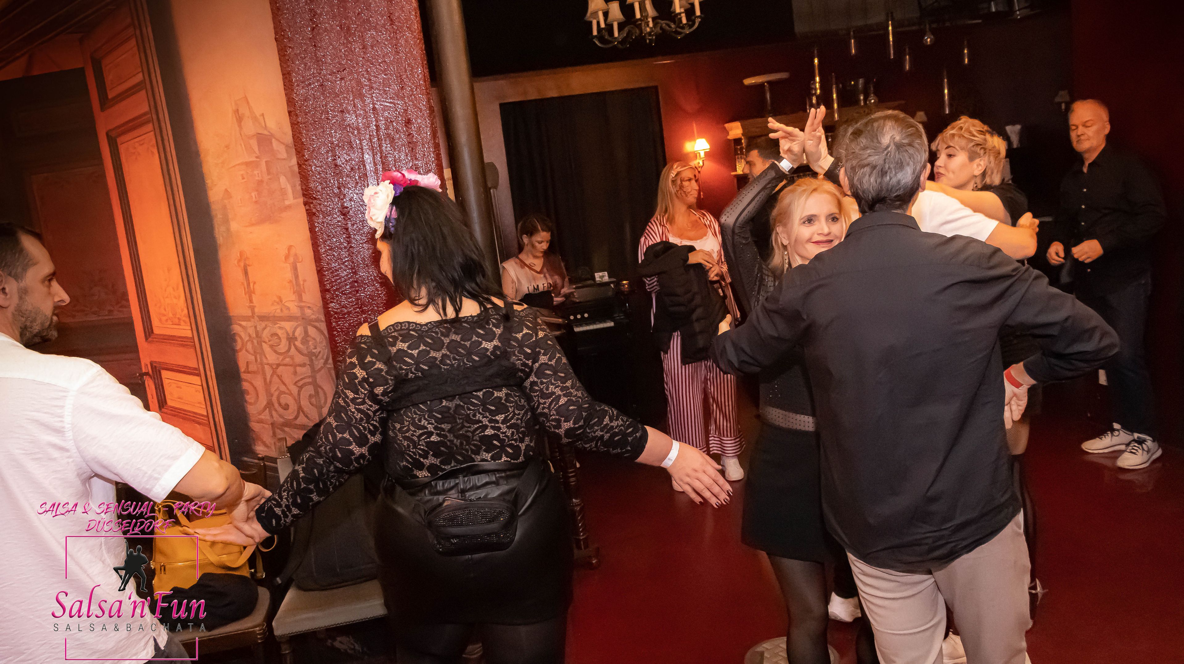 Halloween Salsa & Sensual Party 2024 - Bild 6