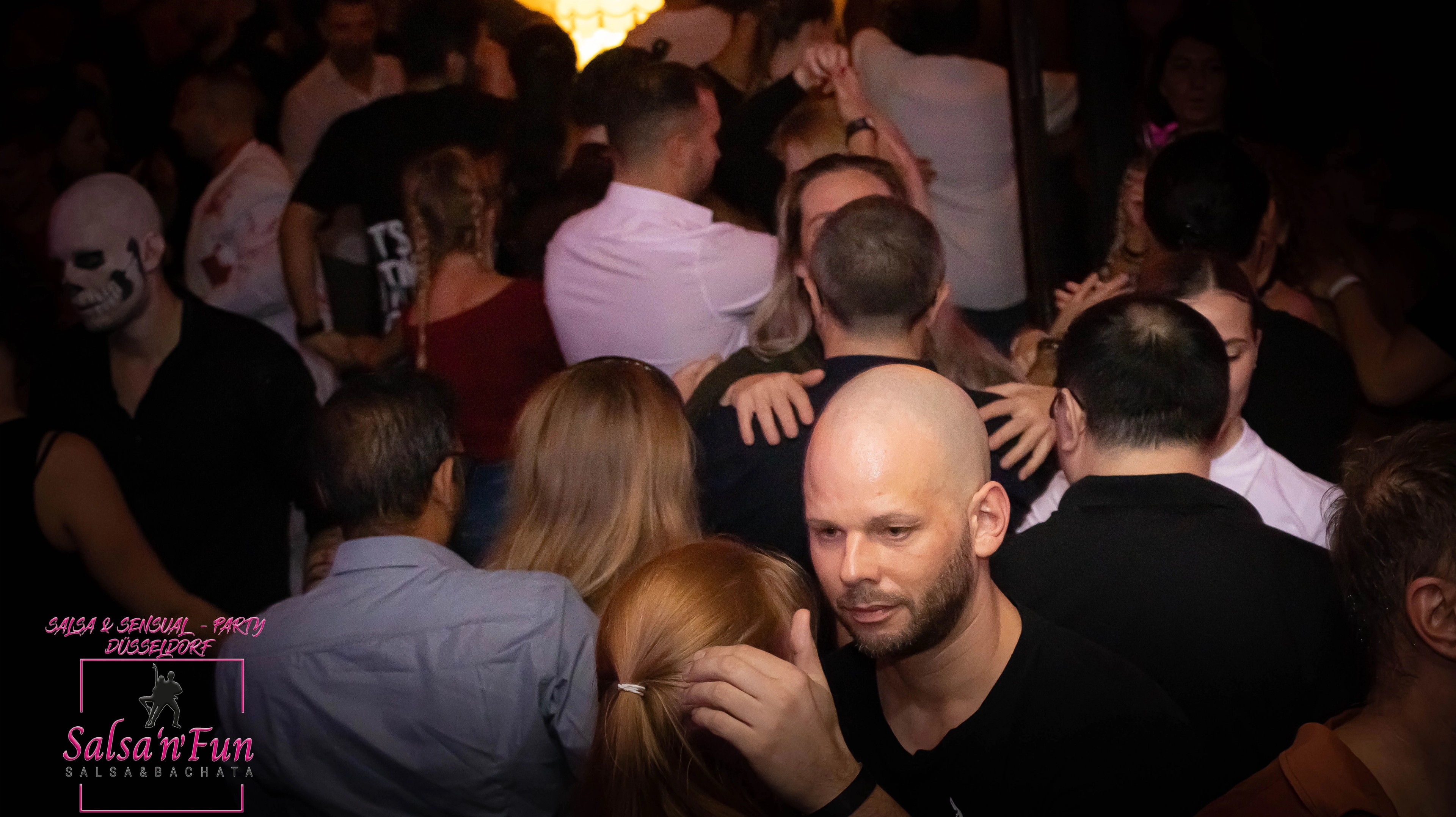 Salsa Party Atmosphere at Salsanfun