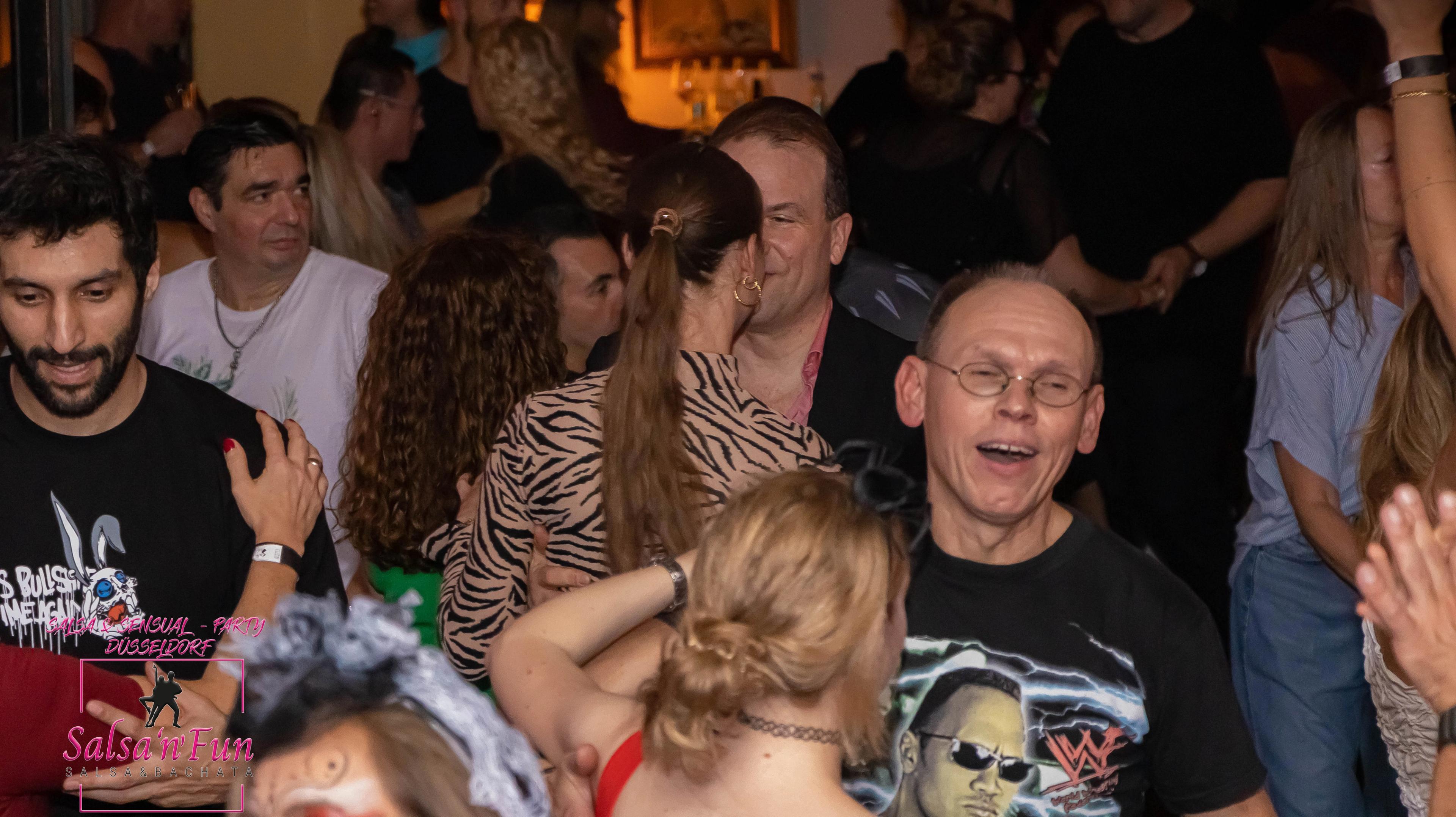 Halloween Salsa & Sensual Party 2024 - Bild 148