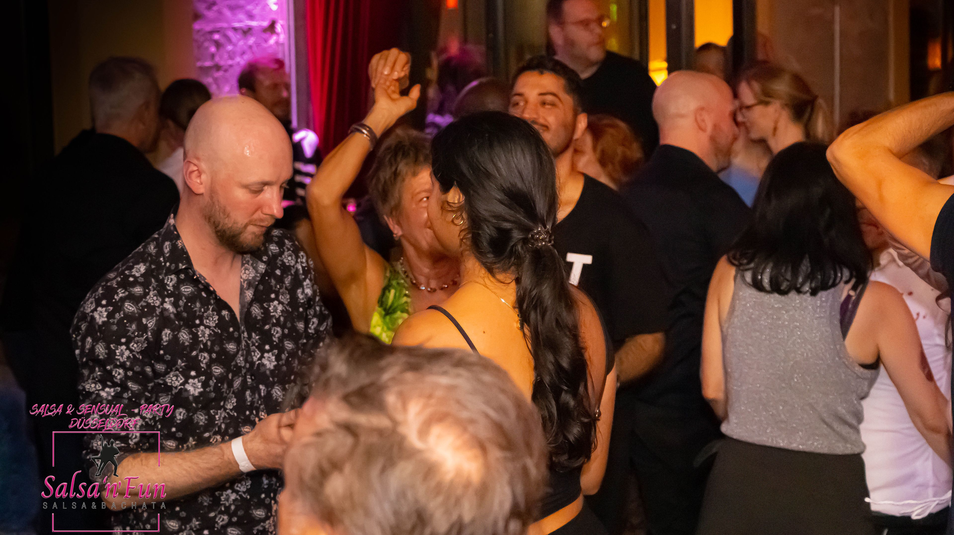 Halloween Salsa & Sensual Party 2024 - Bild 56