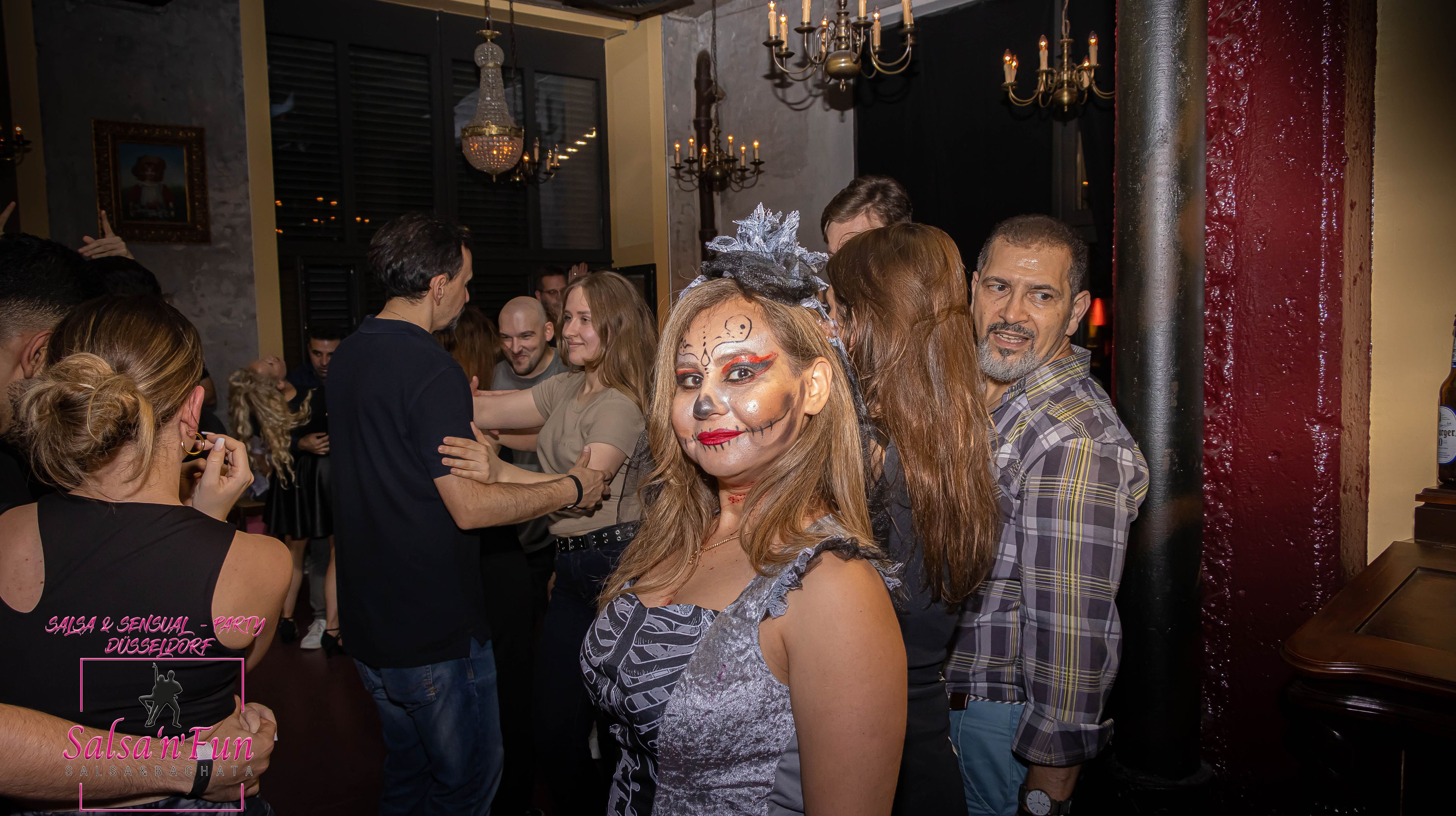 Halloween Salsa & Sensual Party 2024 - Bild 235