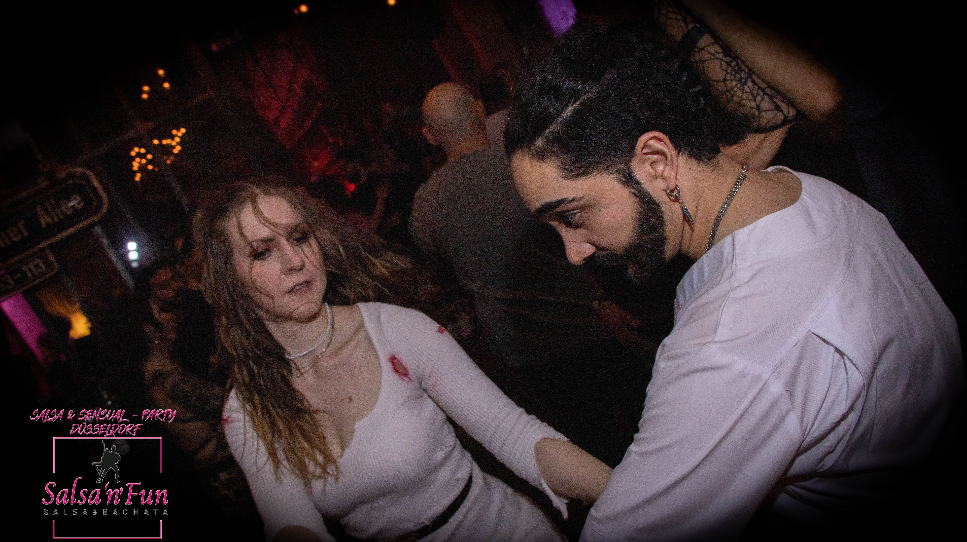 Halloween Salsa & Sensual Party 2024 - Bild 270