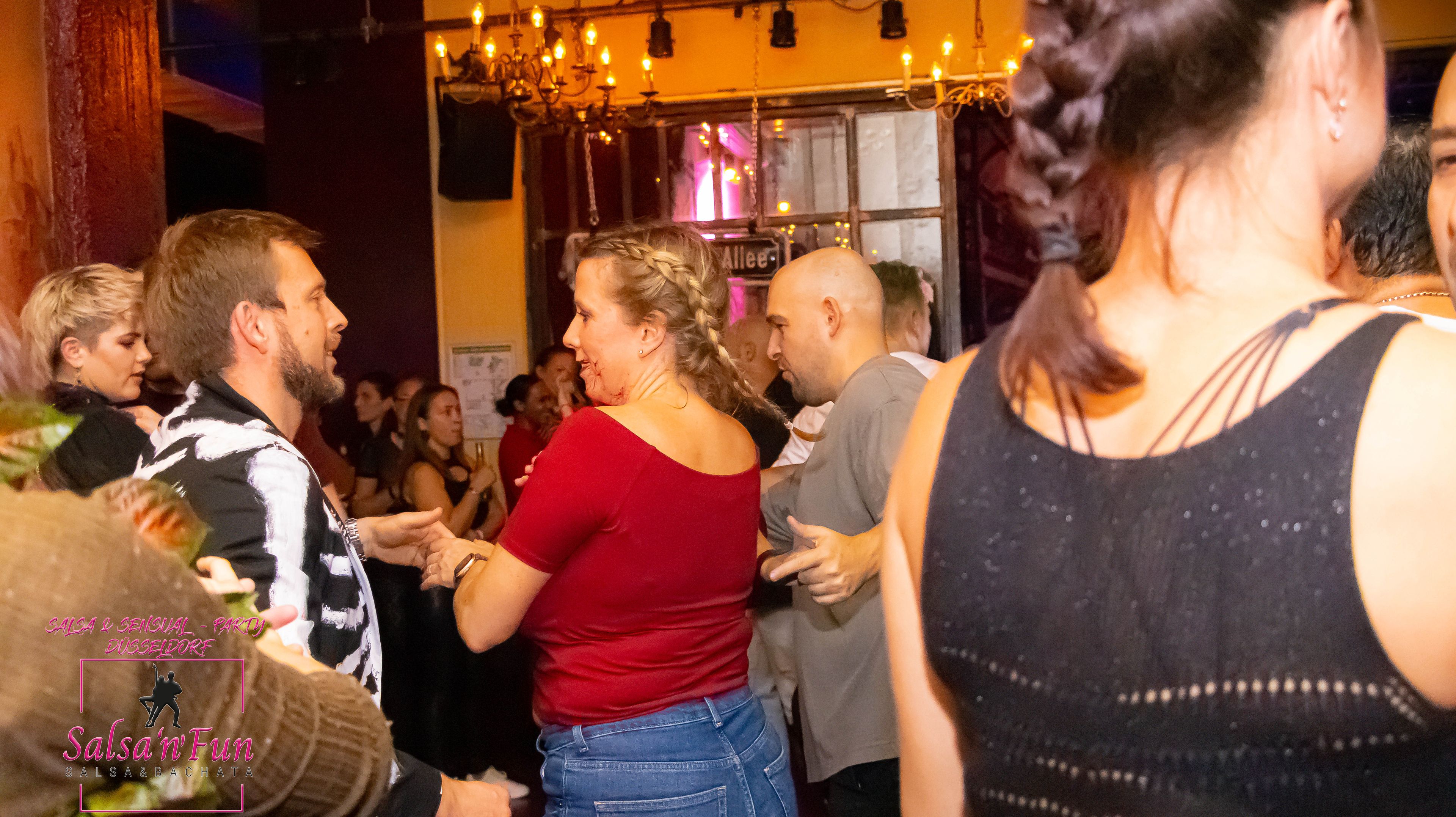 Halloween Salsa & Sensual Party 2024 - Bild 87