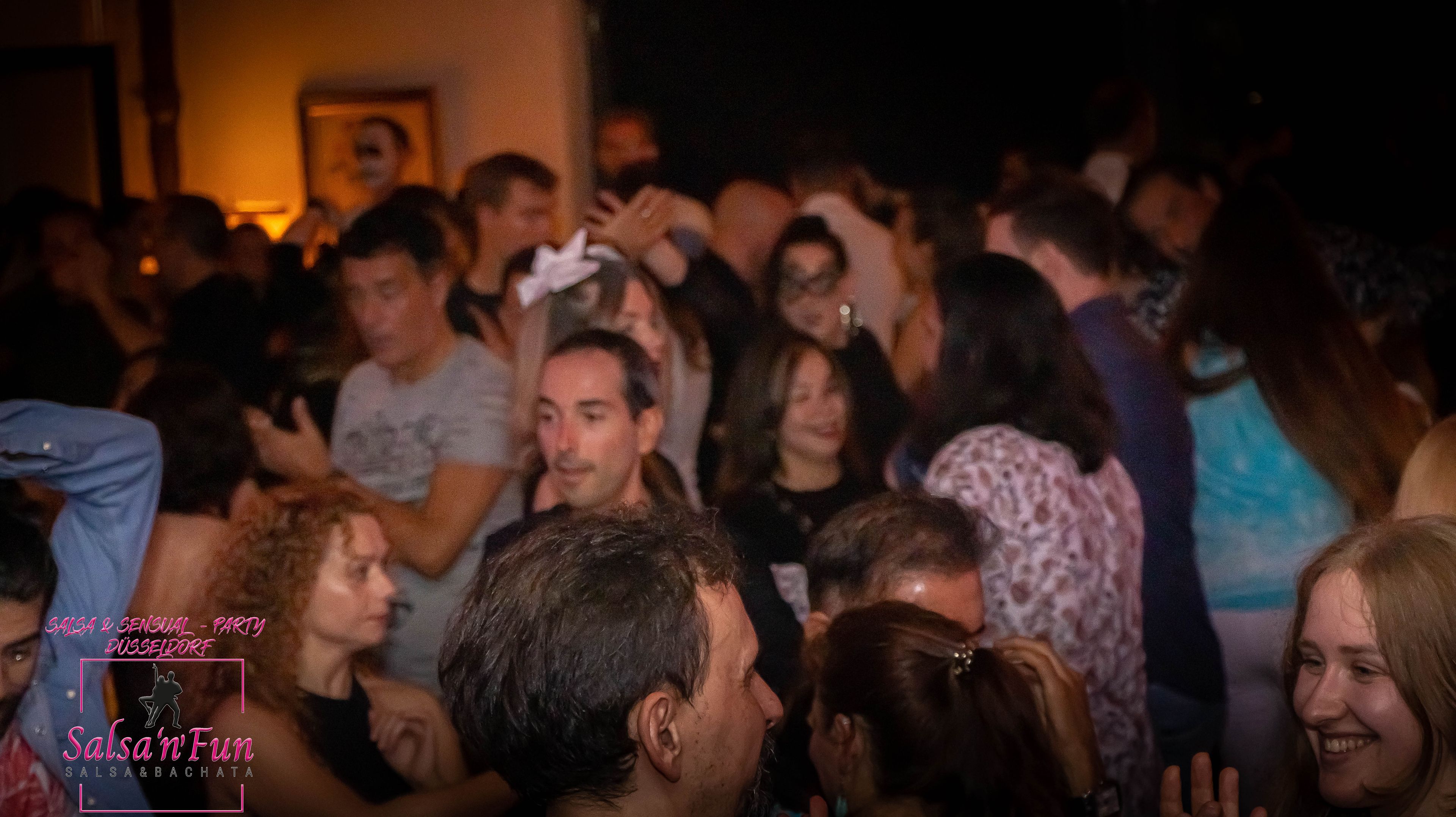 Halloween Salsa & Sensual Party 2024 - Bild 184