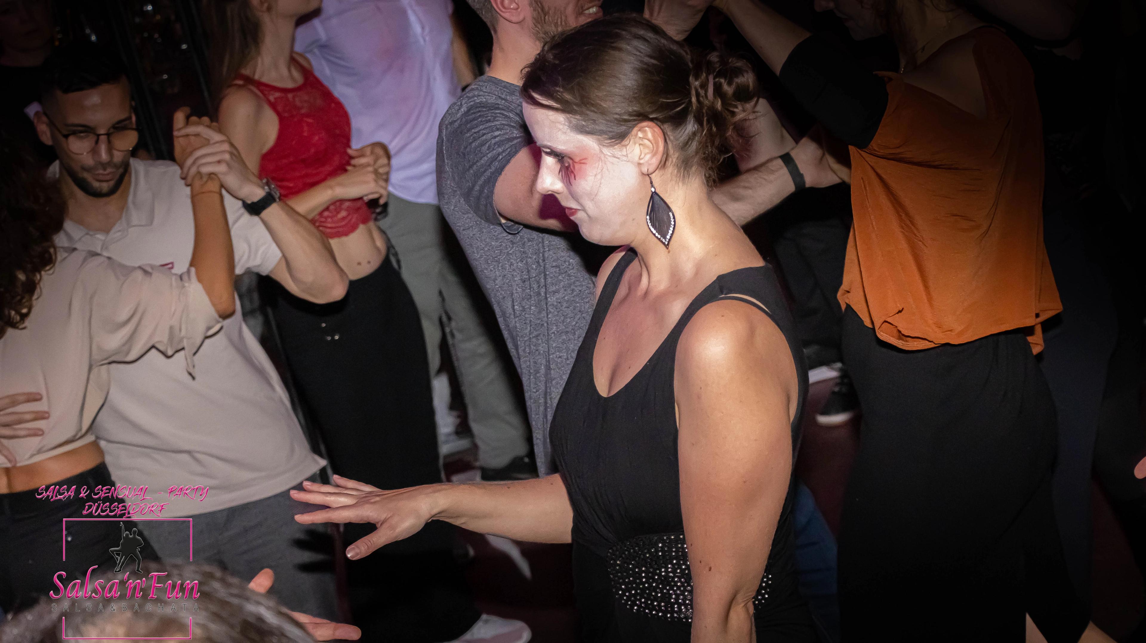 Halloween Salsa & Sensual Party 2024 - Bild 209