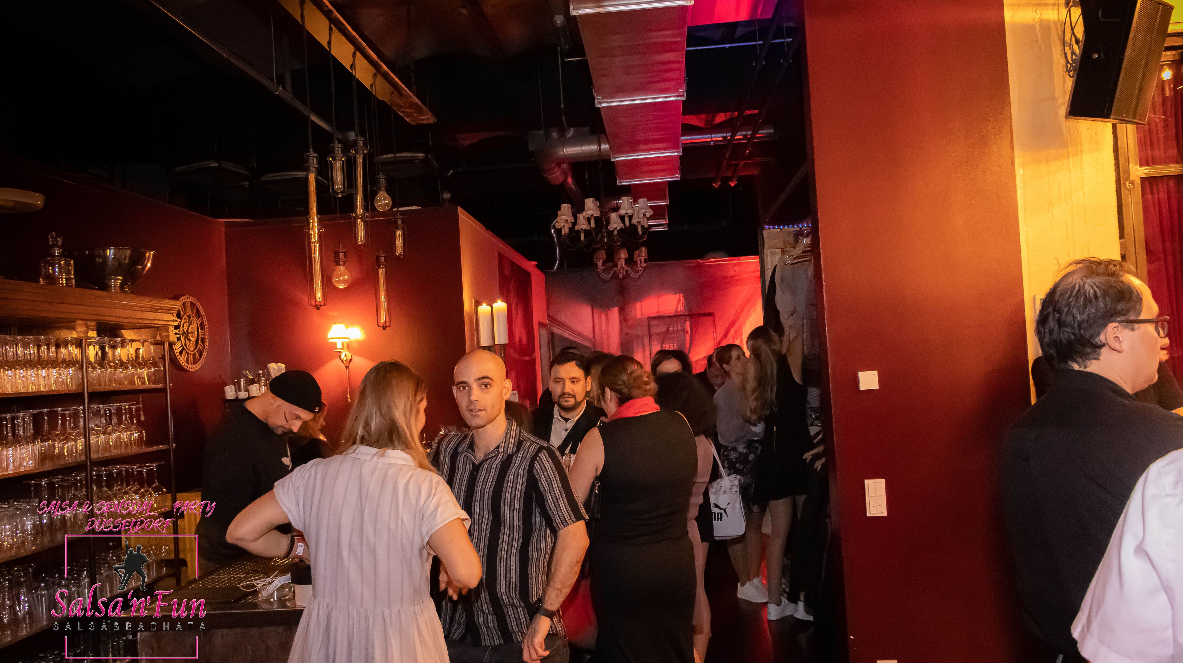 Halloween Salsa & Sensual Party 2024 - Bild 25
