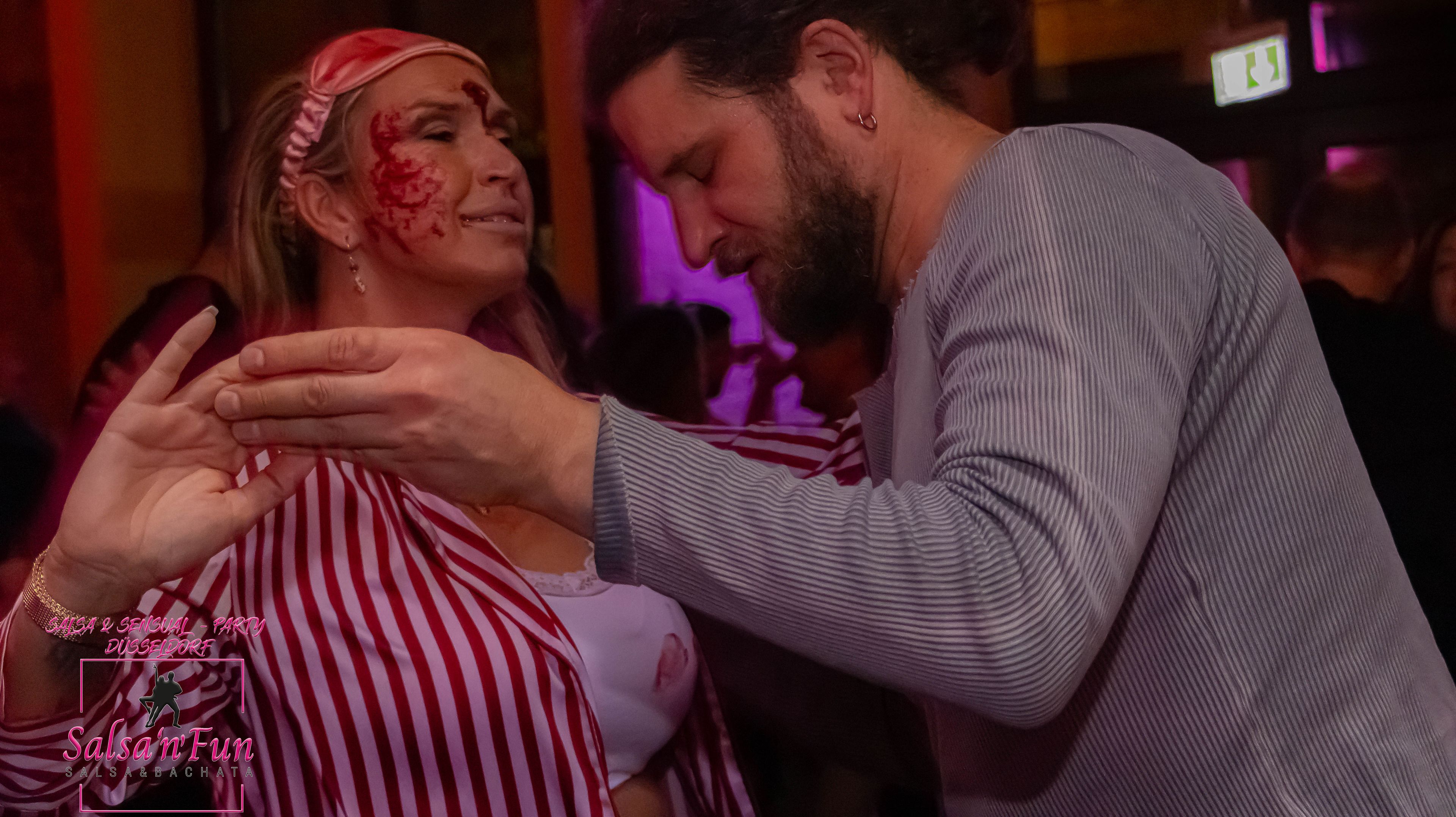 Halloween Salsa & Sensual Party 2024 - Bild 96