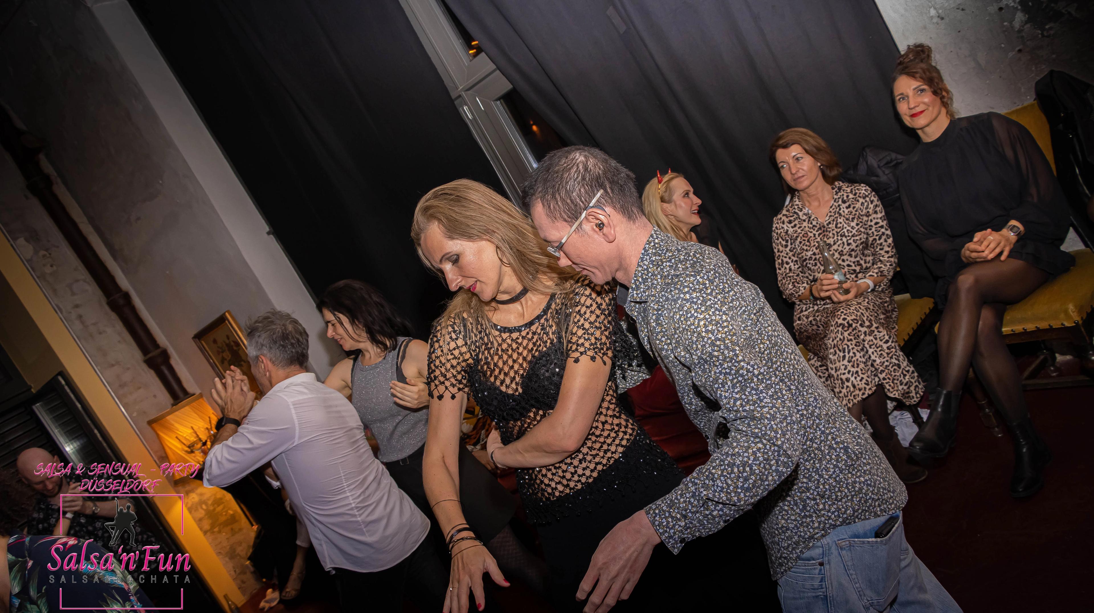 Halloween Salsa & Sensual Party 2024 - Bild 237
