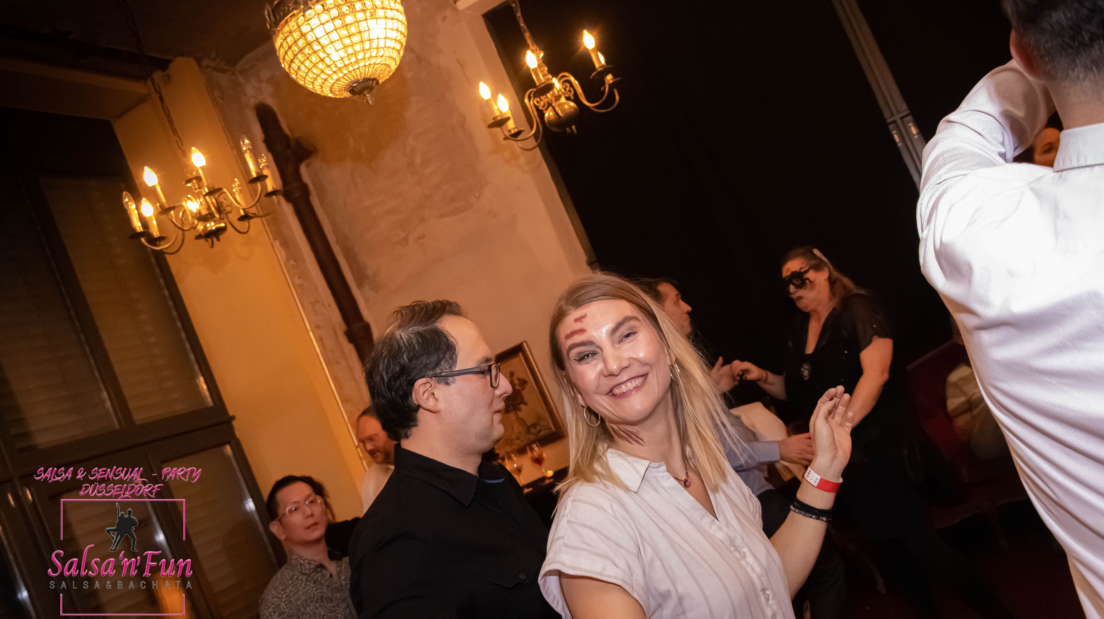 Halloween Salsa & Sensual Party 2024 - Bild 32