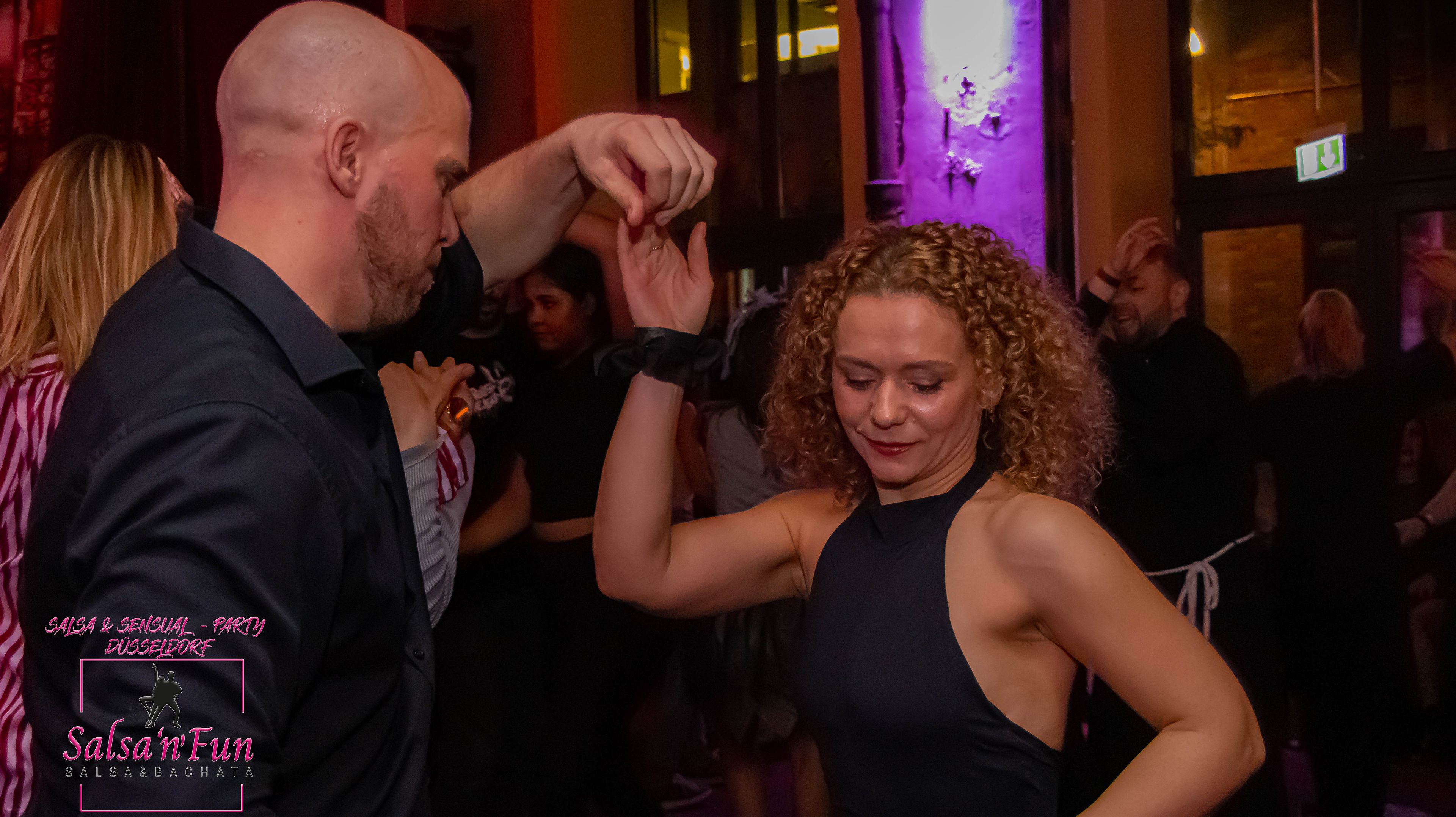 Halloween Salsa & Sensual Party 2024 - Bild 97