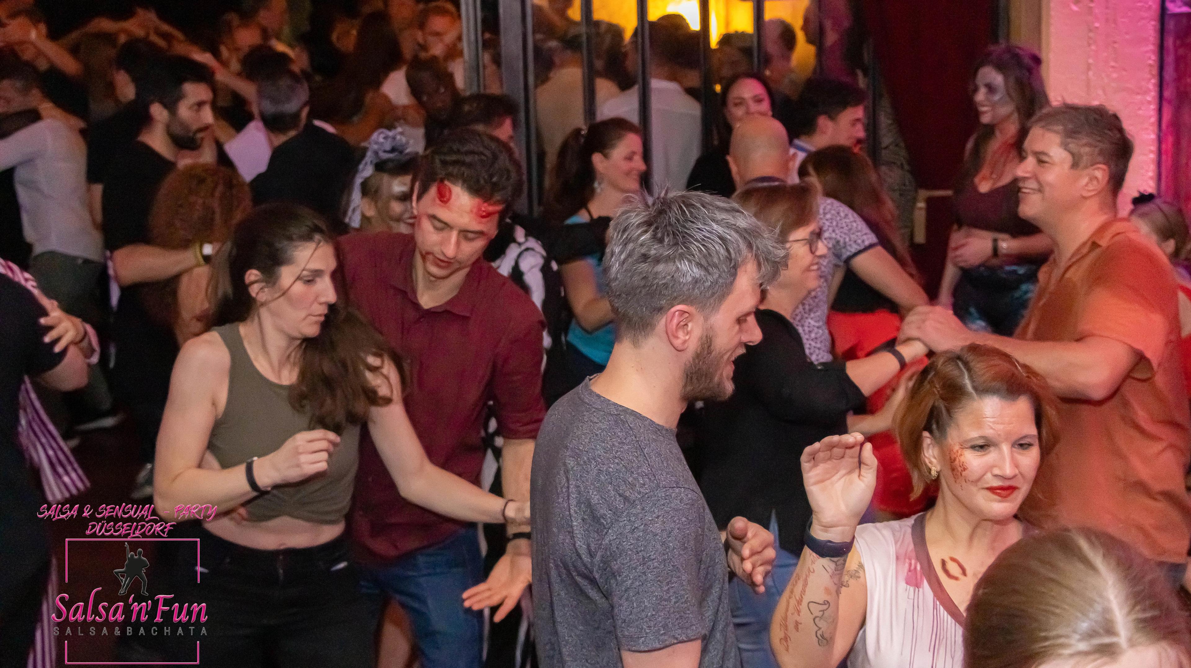 Halloween Salsa & Sensual Party 2024 - Bild 157