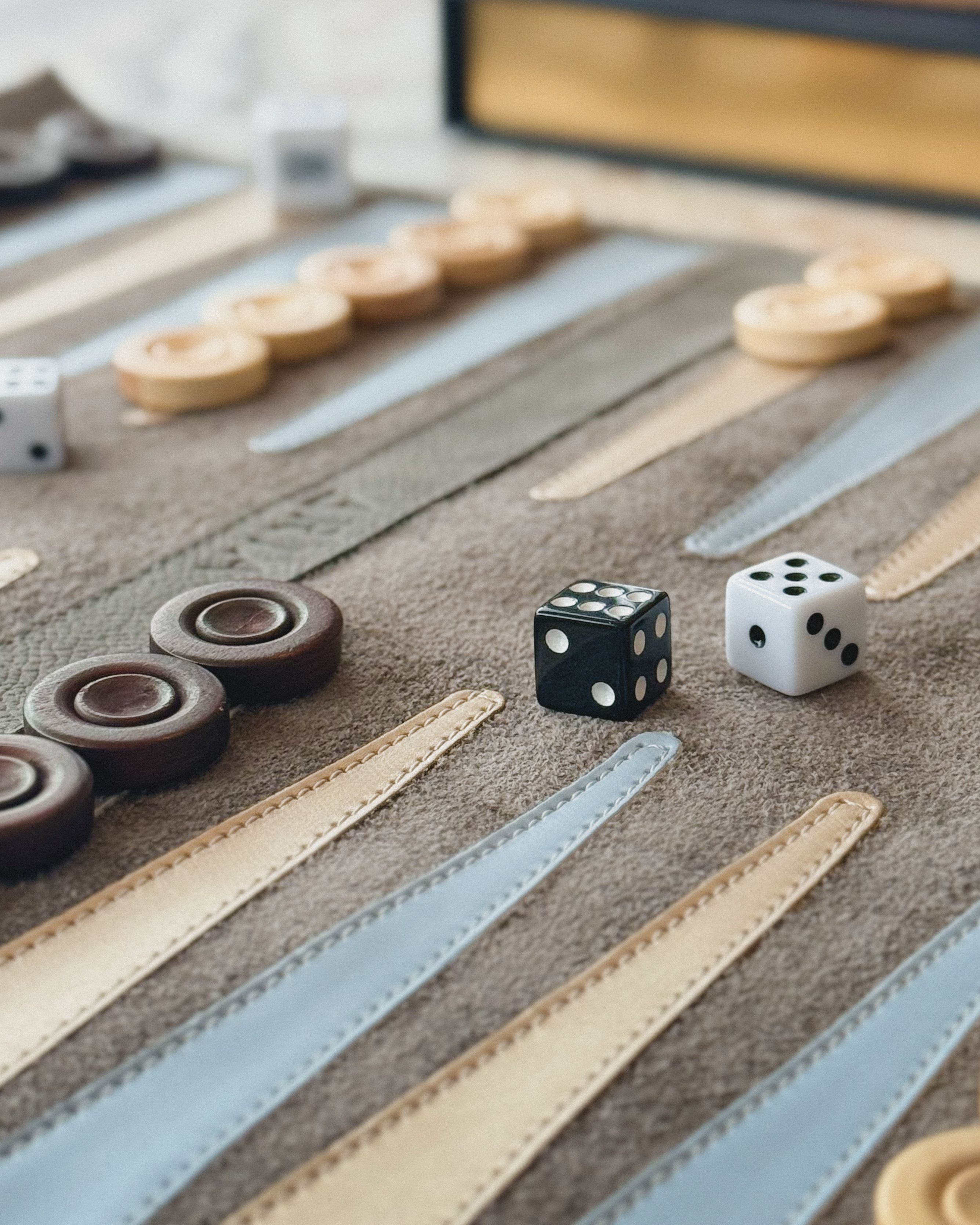 Aria's Luxury Backgammon Christmas Gift Set.