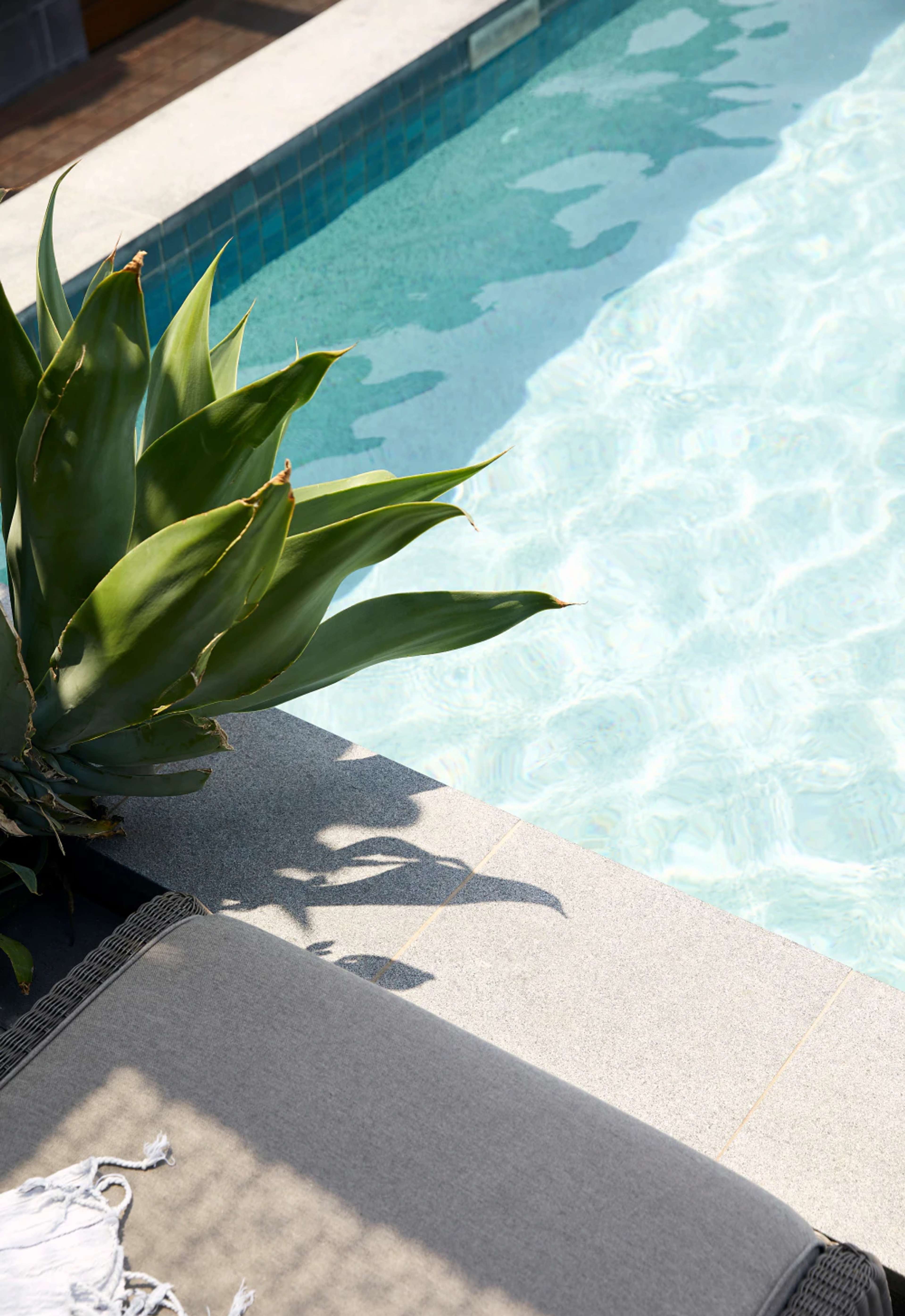 The Melbourne Residences by Aria located in South Brisbane, luxury rooftop pool.