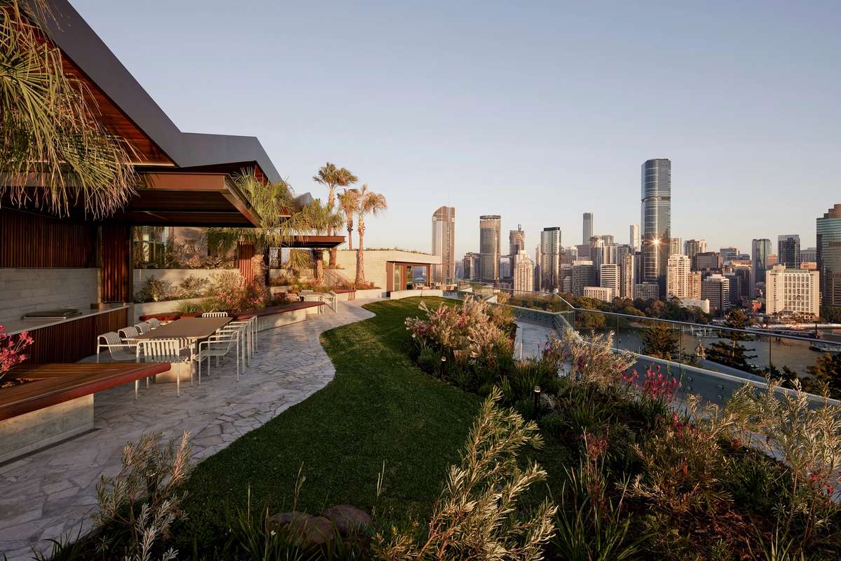 Riviere by Aria, luxury 2, 3 and 4 bedroom apartments in Kangaroo Point.