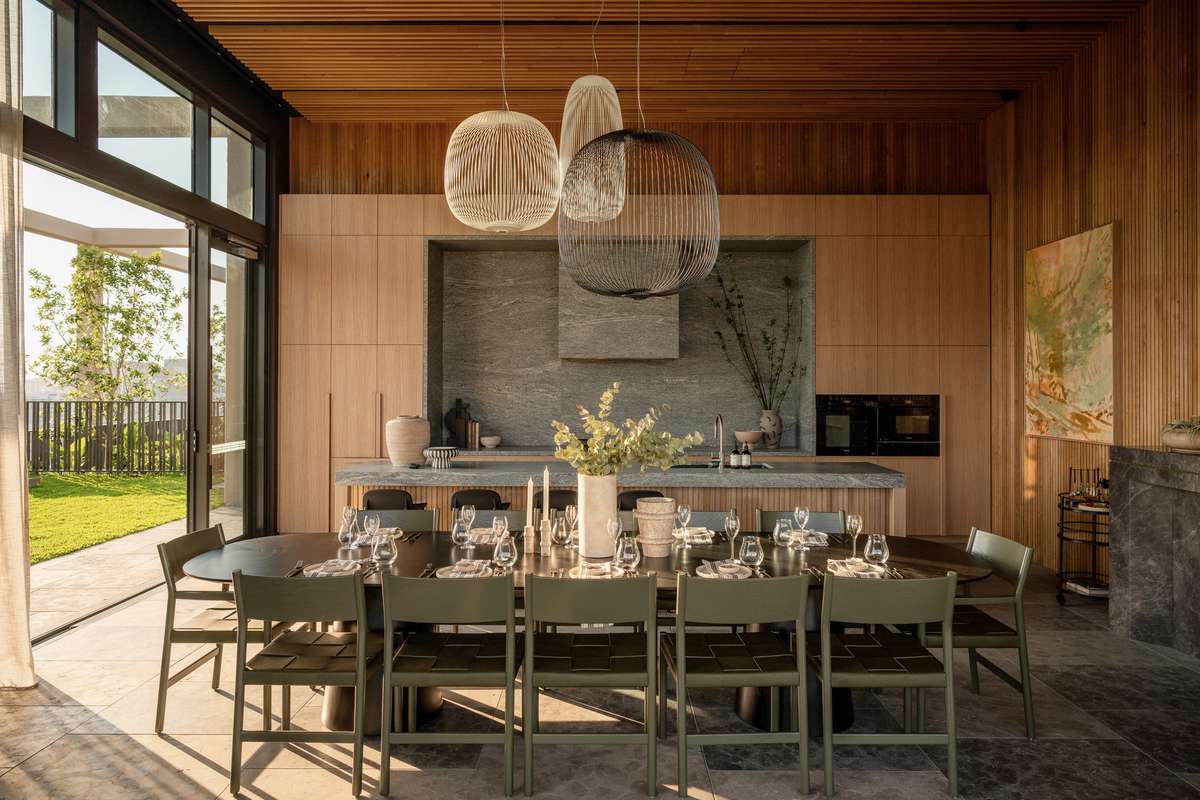 Trellis by Aria, private dining room located on the luxury apartment development rooftop for all residents to enjoy.