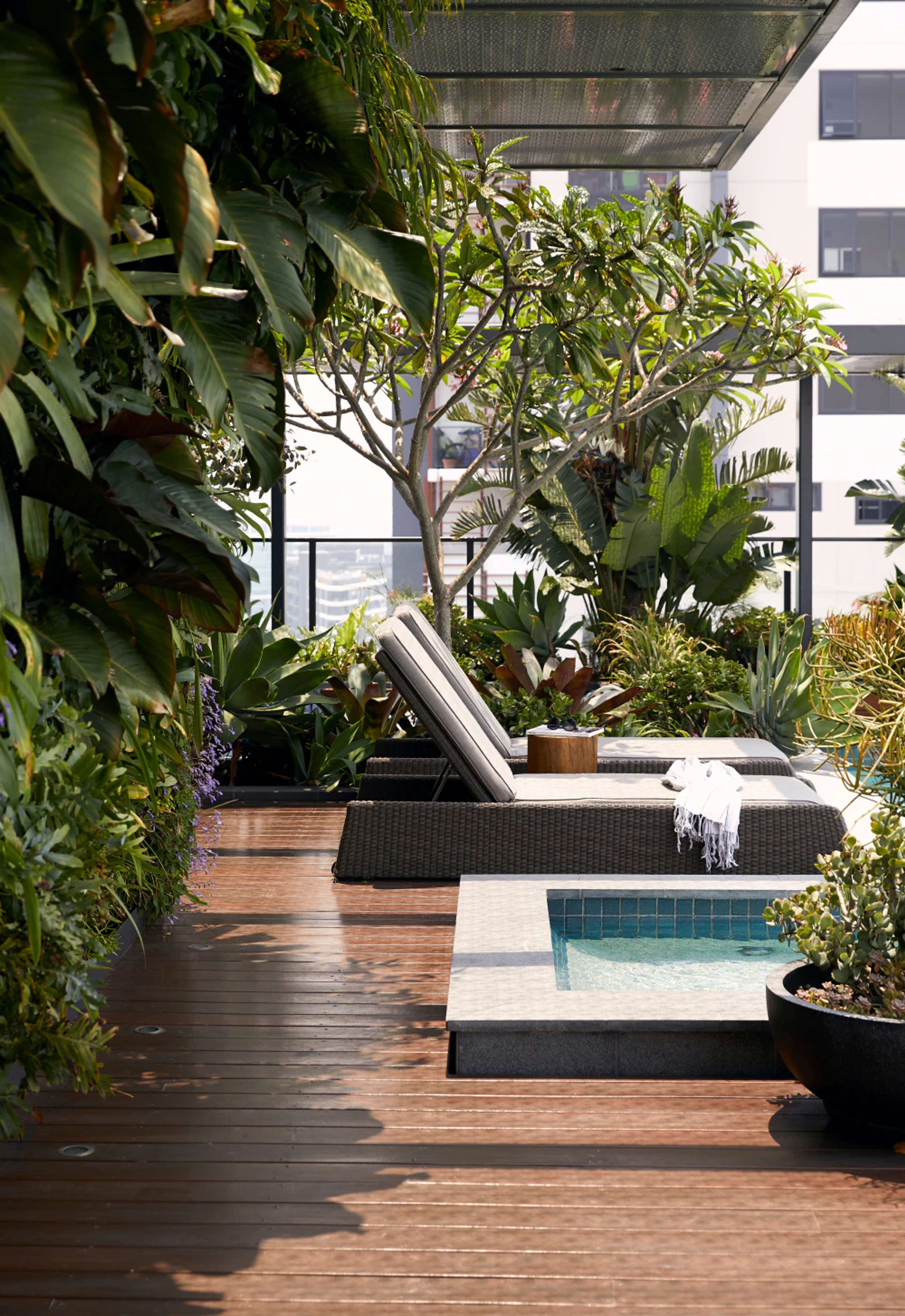 The Melbourne Residences, rooftop pool area of luxury apartment development located in South Brisbane.