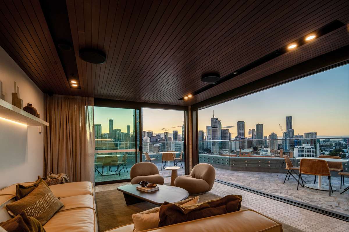 Riviere by Aria, luxury apartment development resident rooftop amenities.