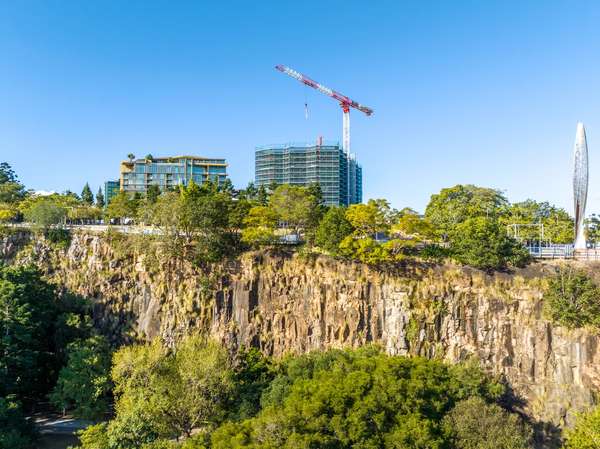 Riviere by Aria, construction is underway for luxury apartments in Kangaroo Point.