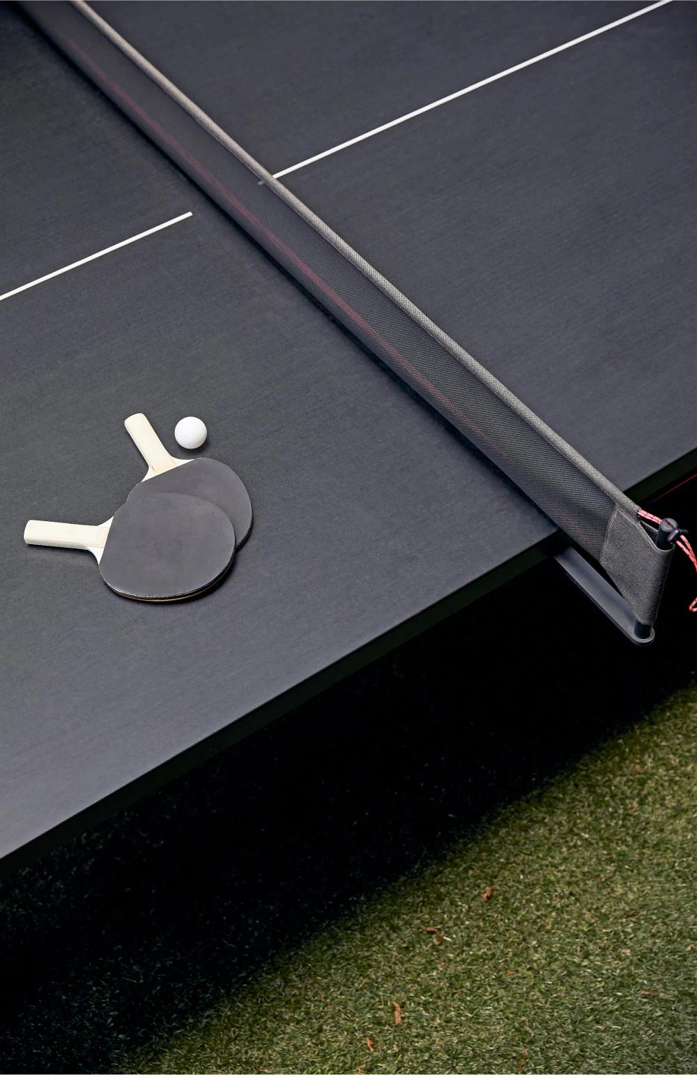 At The Drapery's podium floor, a unique residents' retreat known as the "Baby Gabba Green" entices residents to enjoy a game of table tennis, read their favourite book or just relax amongst the lush integrated landscaping.