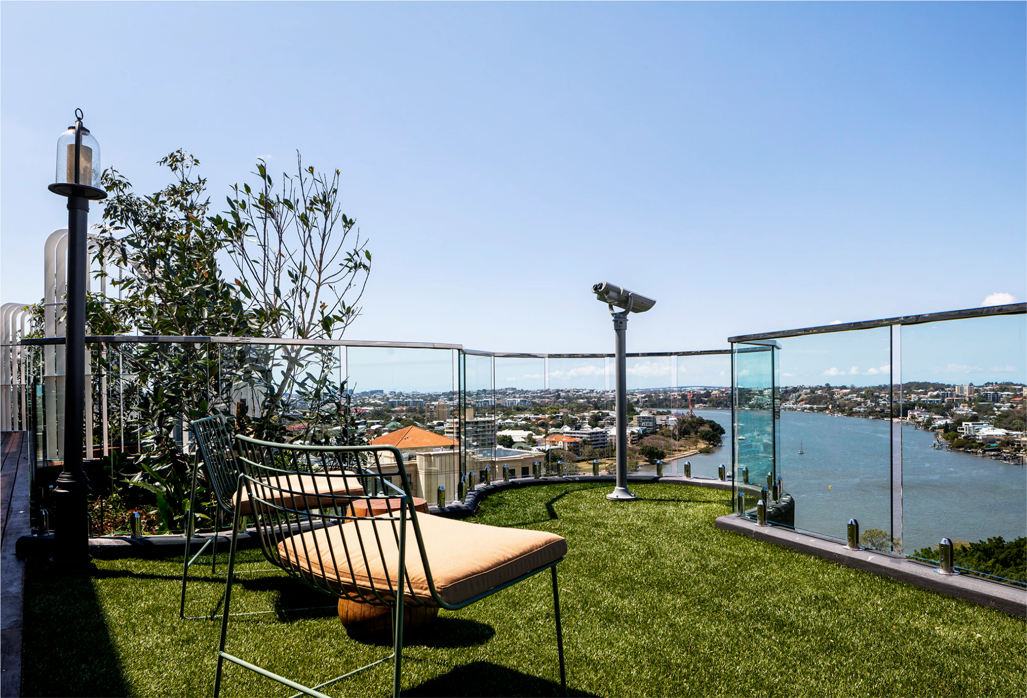 Valencia by Aria, luxury development overlooking Brisbane river and city.