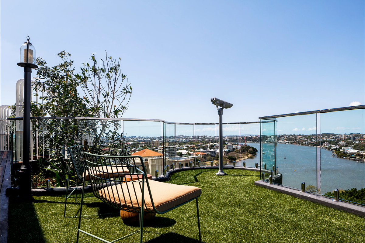 Valencia by Aria, luxury development overlooking Brisbane river and city.