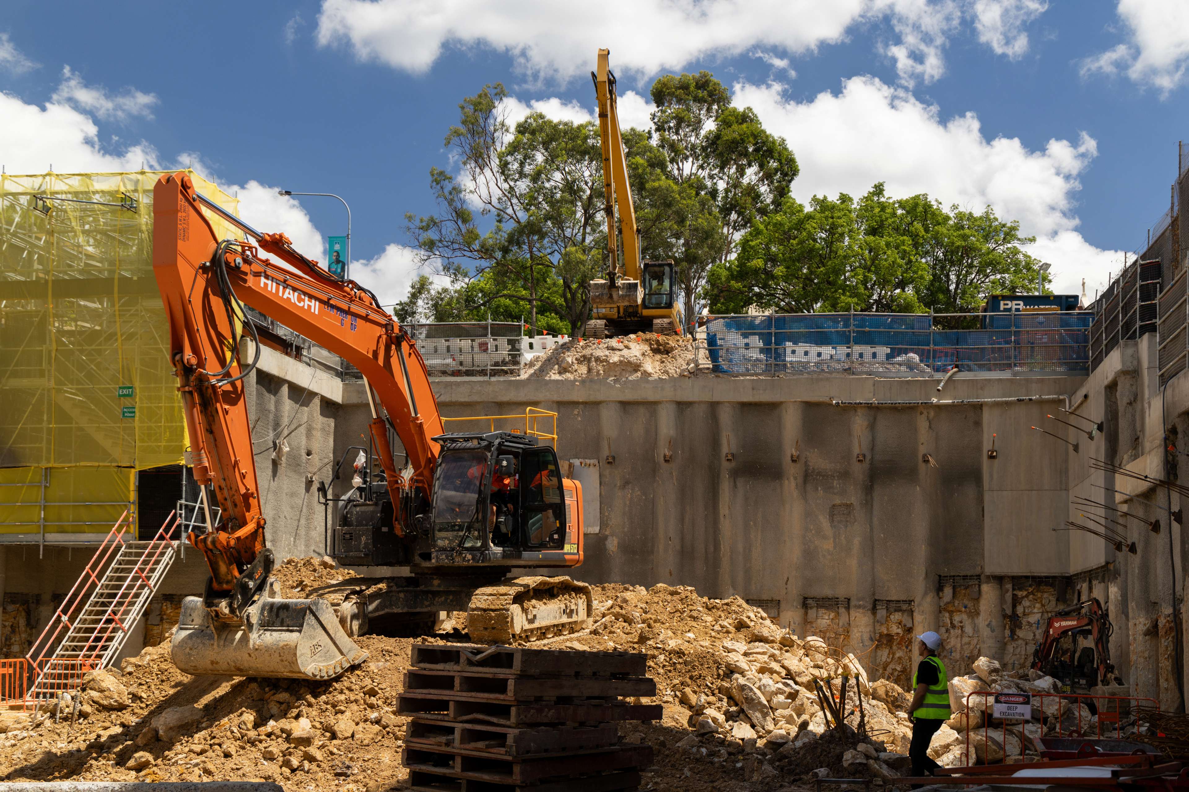 Cliff by Aria luxury apartments under construction in Brisbane