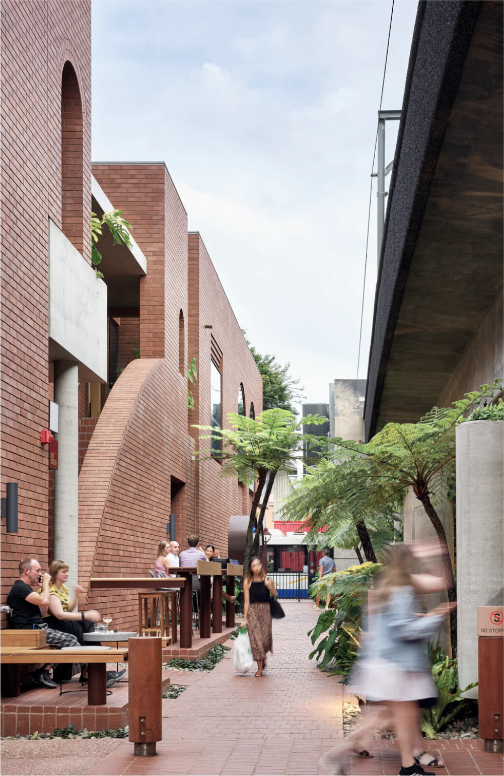 Fish Lane by Aria, offers public art installations, pop-ups, restaurants, speakeasies, wine bars, cafés and more, located in the heart of South Brisbane.