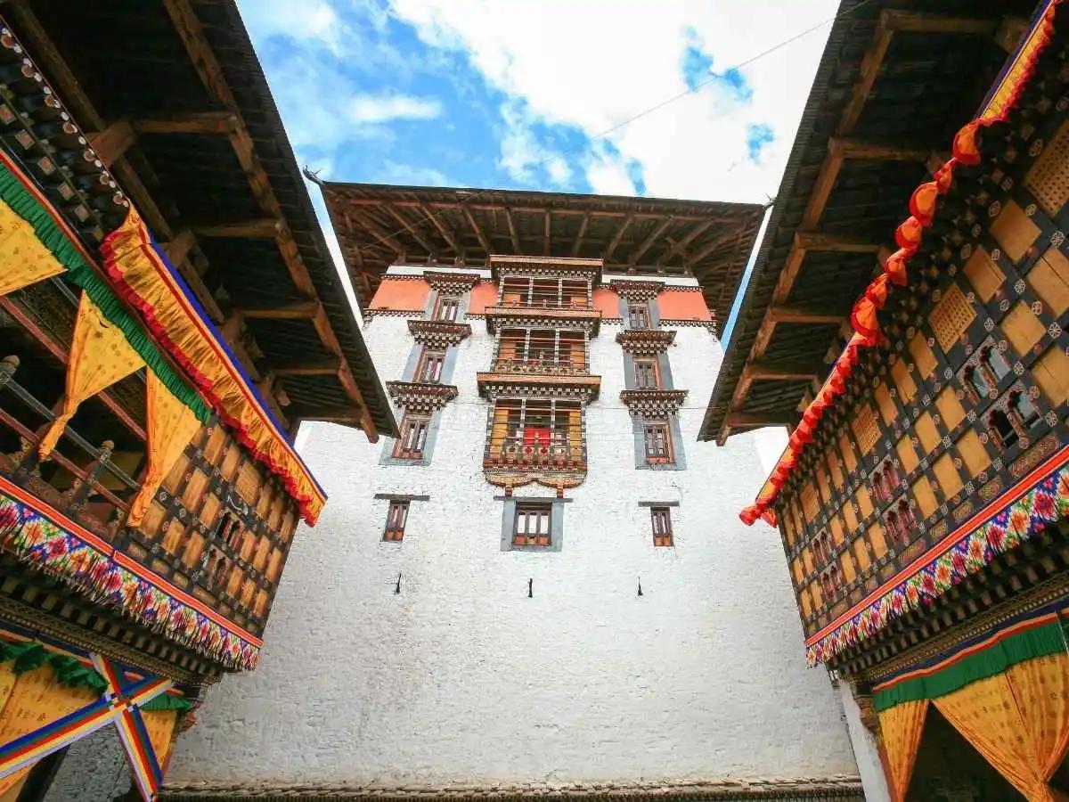 Rinpung Dzong and the National Museum in Paro