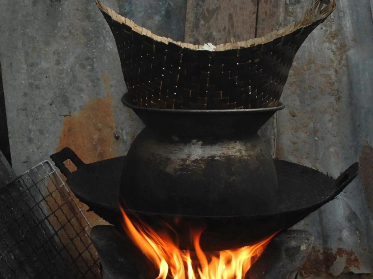 Sticky Rice cooking