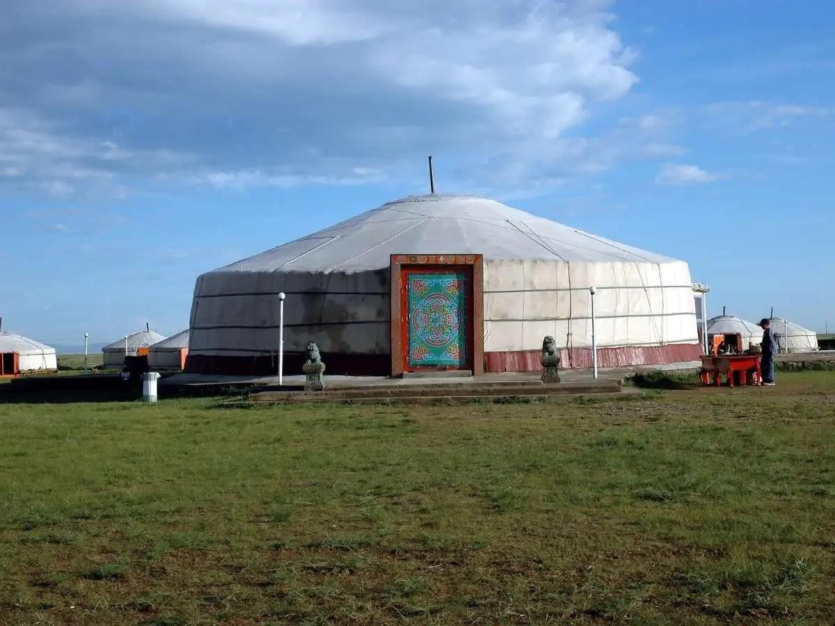 ger-camp-mongolia