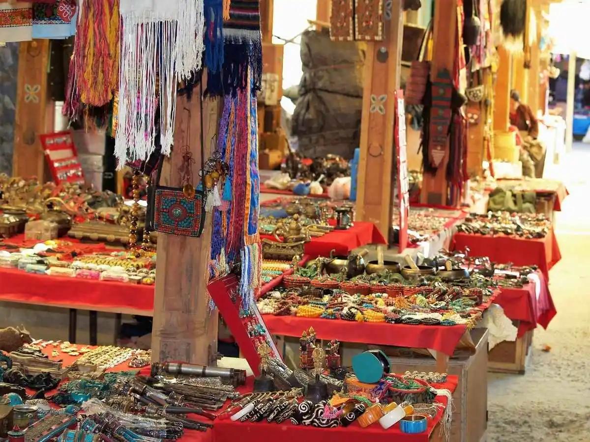 Thimphu Weekend Market, Bhutan market, Bhutan handicrafts