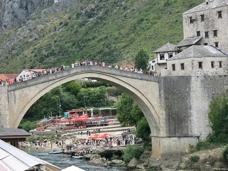 Mont-3-Mostar