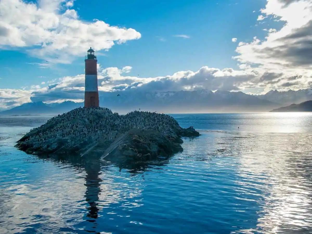 Les Eclaireurs" Lighthouse