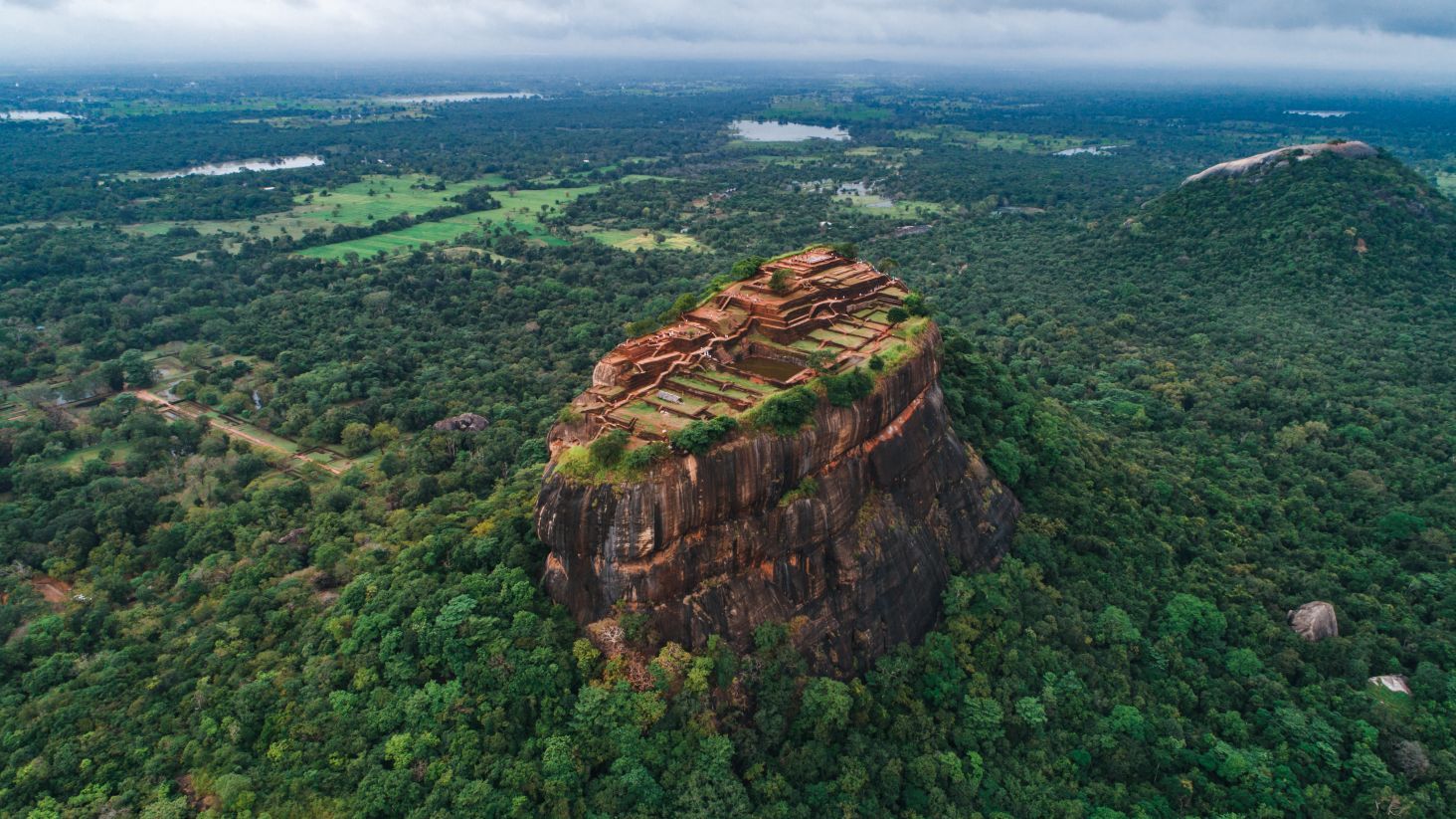 Sri Lanka Tailormade - Wildlife, Culture, Tea Country & Tropical Shores