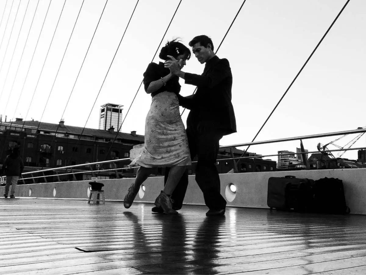 tango show dance