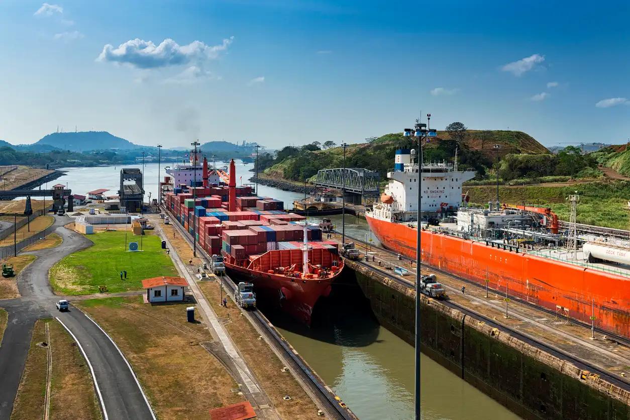 Miraflores-Gates-Panama