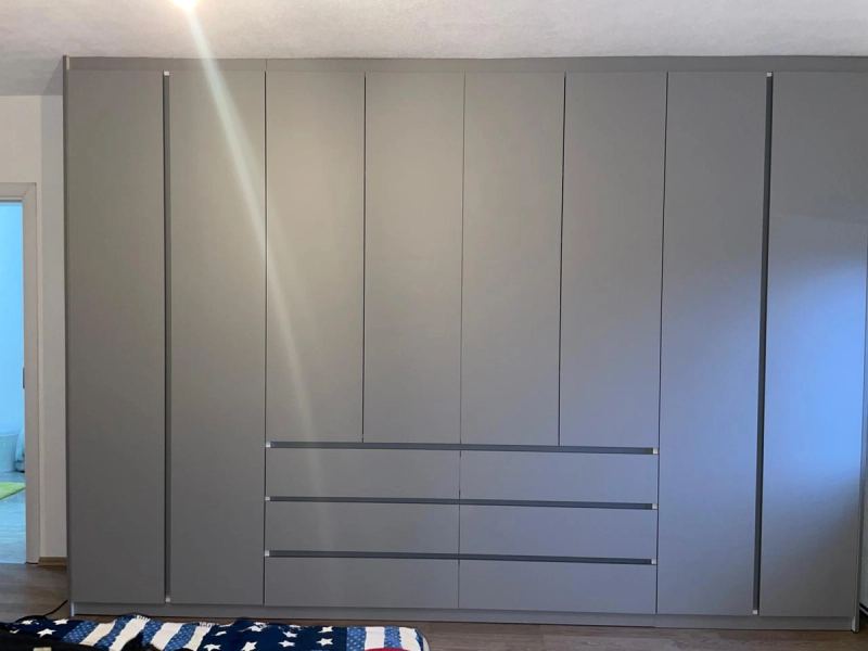 Mobilje dhome gjumi me masë nga Mobileria Tiara Home — fotografi projekti 24
