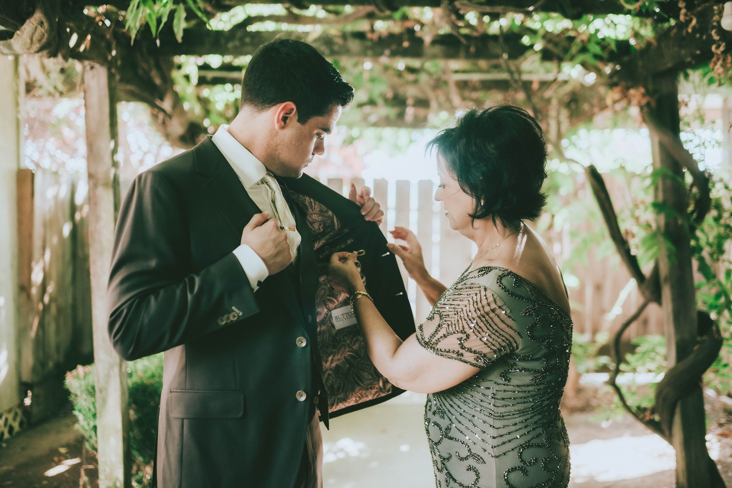Wolf Lakes Park, Wolf Lakes Park Wedding, Wolf Lakes Park Wedding Sanger CA, Fresno Wedding Photographer