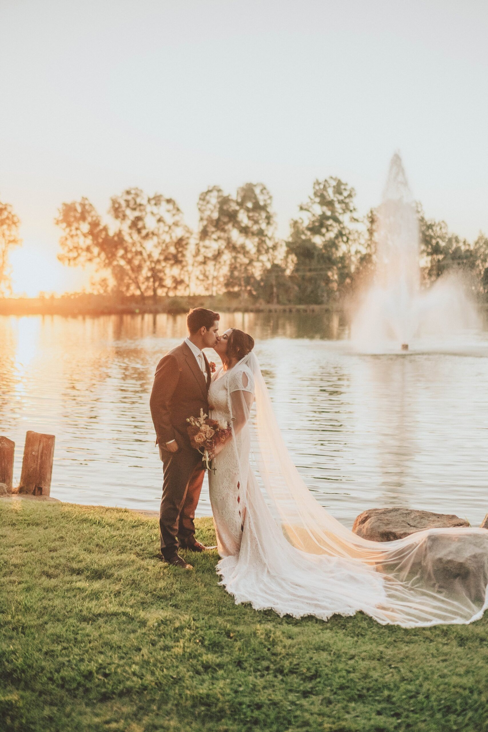 Wolf Lakes Park, Wolf Lakes Park Wedding, Wolf Lakes Park Wedding Sanger CA, Fresno Wedding Photographer