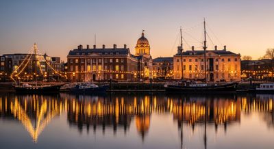 Greenwich Maritime History With A Seasonal Warmth