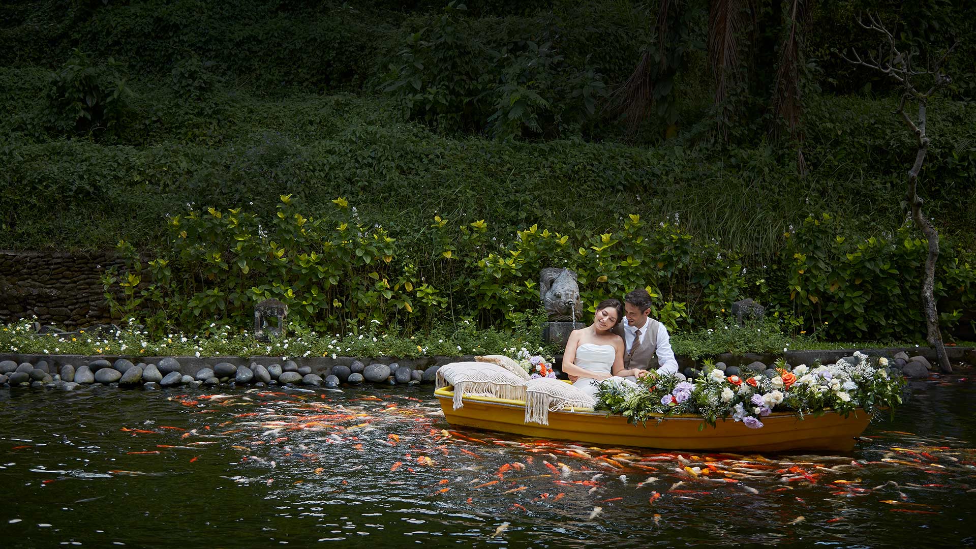 Float Into Forever: Bali's Unique Pre-wedding Photos
