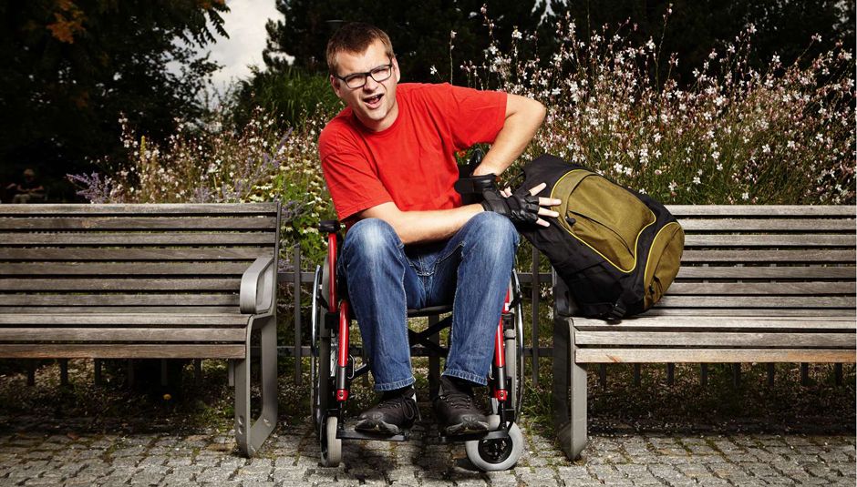 Mand i rullestol
