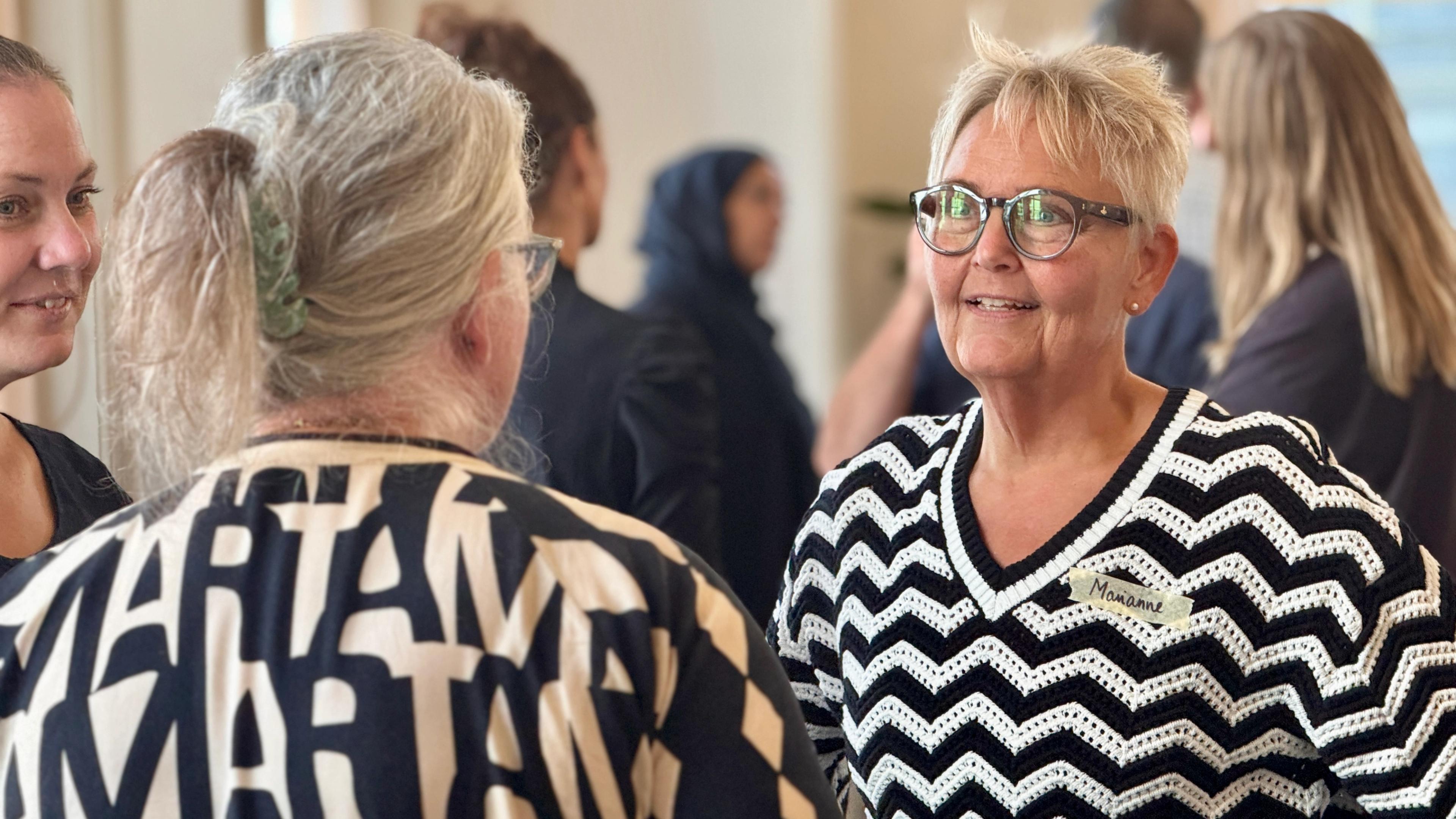 Her øver ledere sig på fremtidens ældrepleje