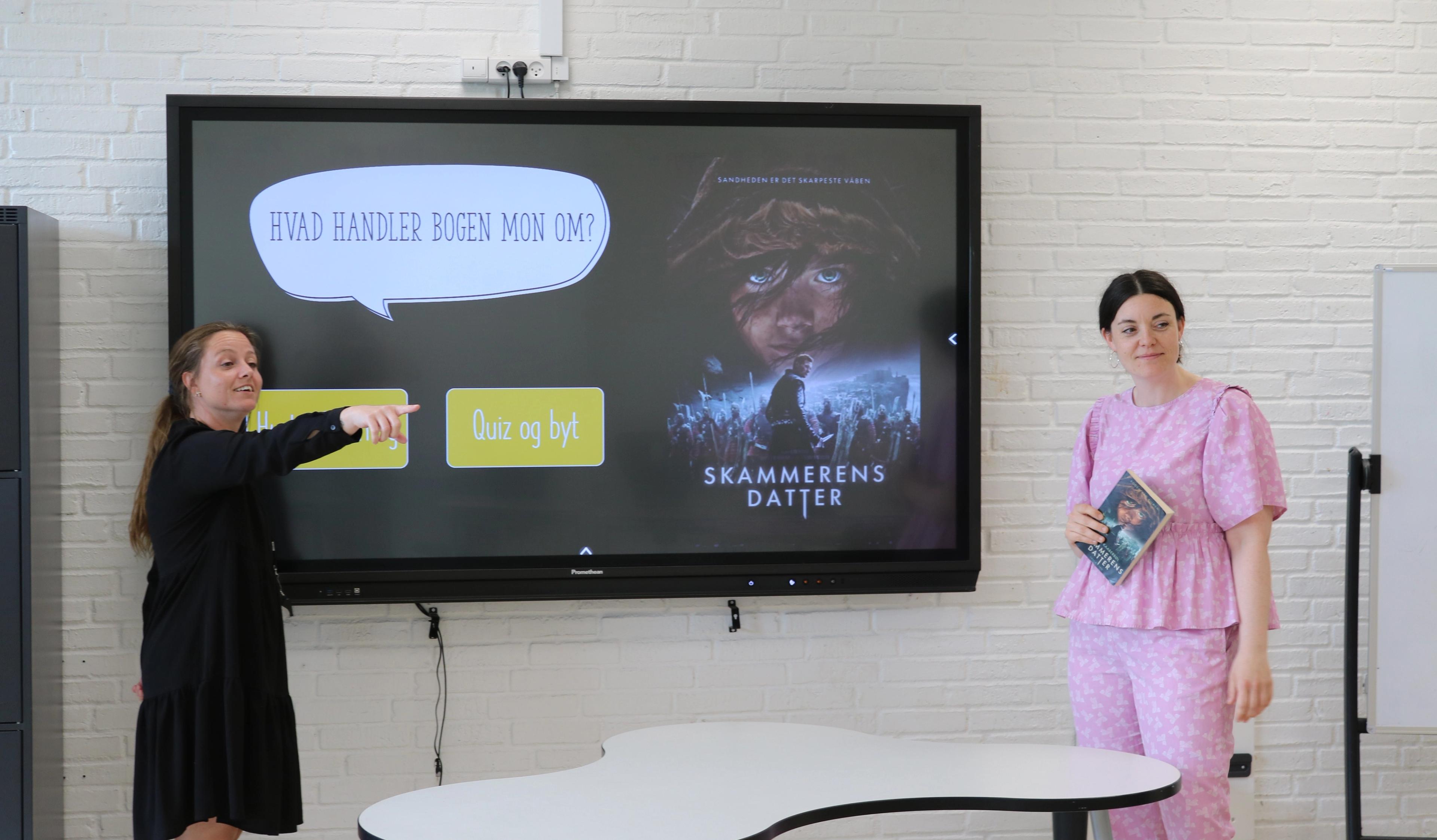 To lærere præsenterer bogen Skammerens datter