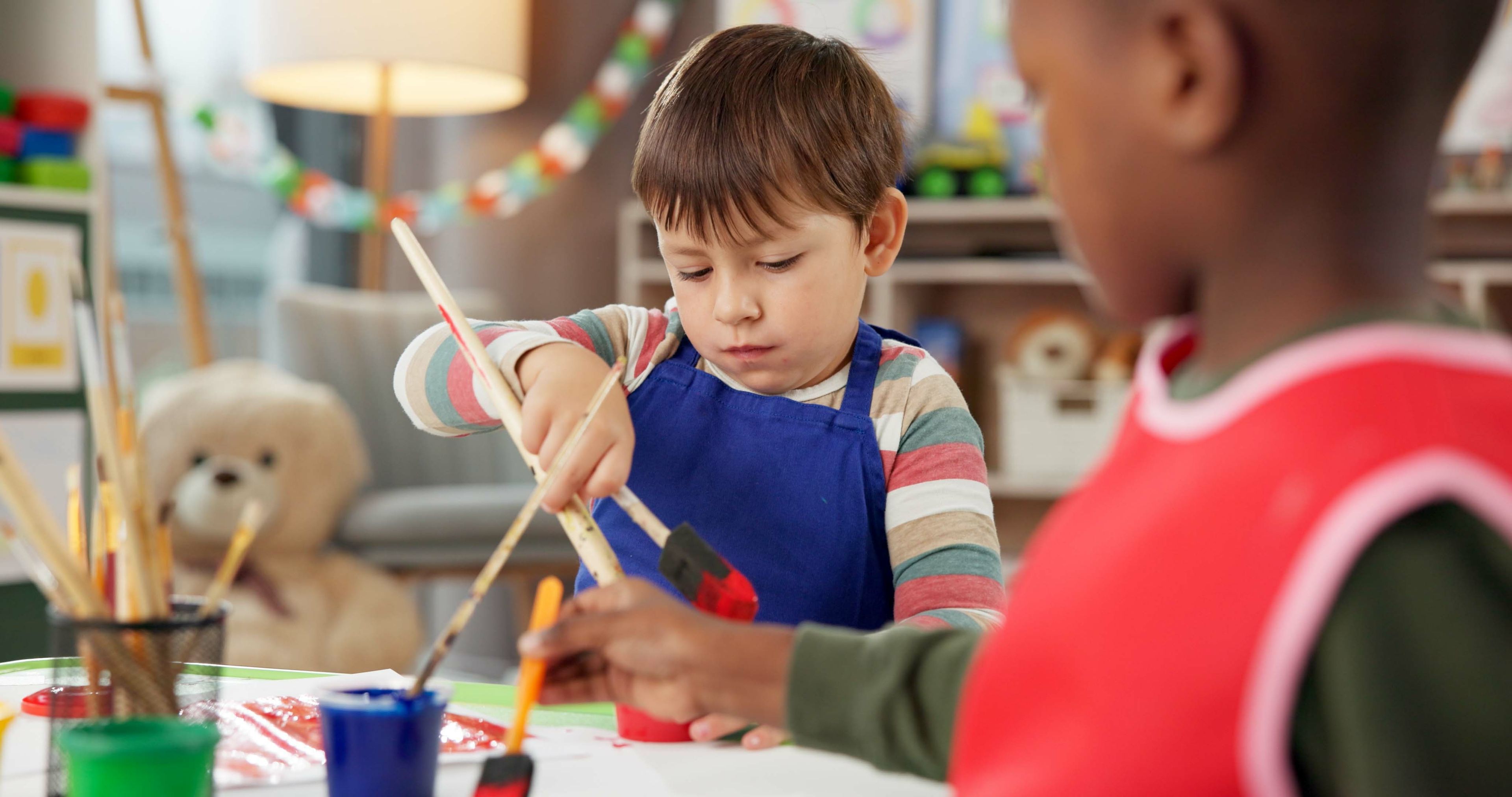 Hente-ninjaen lister rundt og giver ro på stuerne