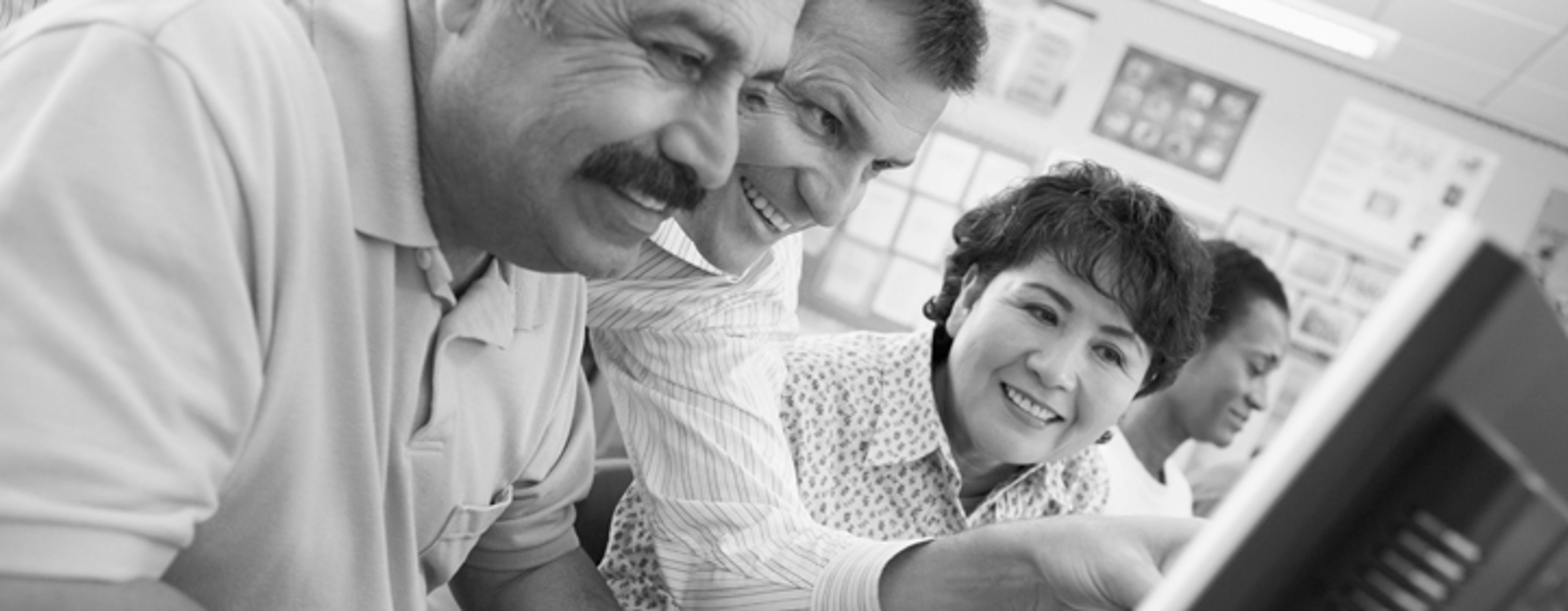 Intern undervisning, sidemandsoplaering og videndel giver bedre kompetencer